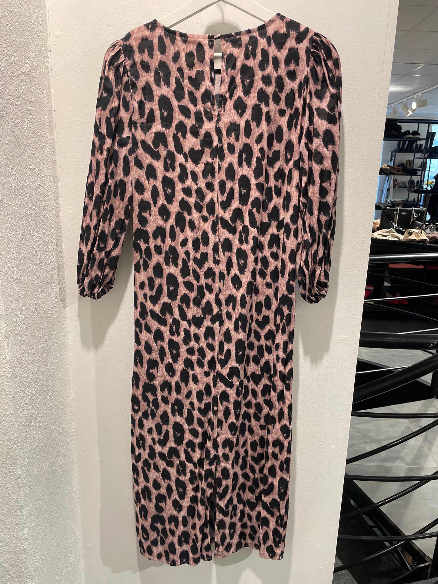 Free Quent - dress with leoprint - Size XS/S