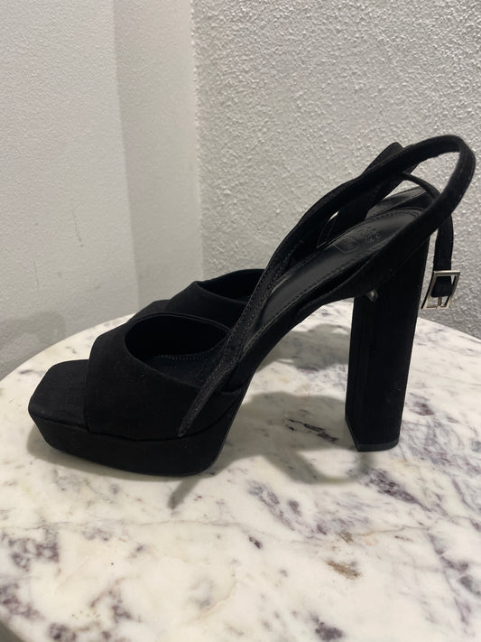 ASOS - Block Heel Sandals – Str. 39- Medinas Wardrobe