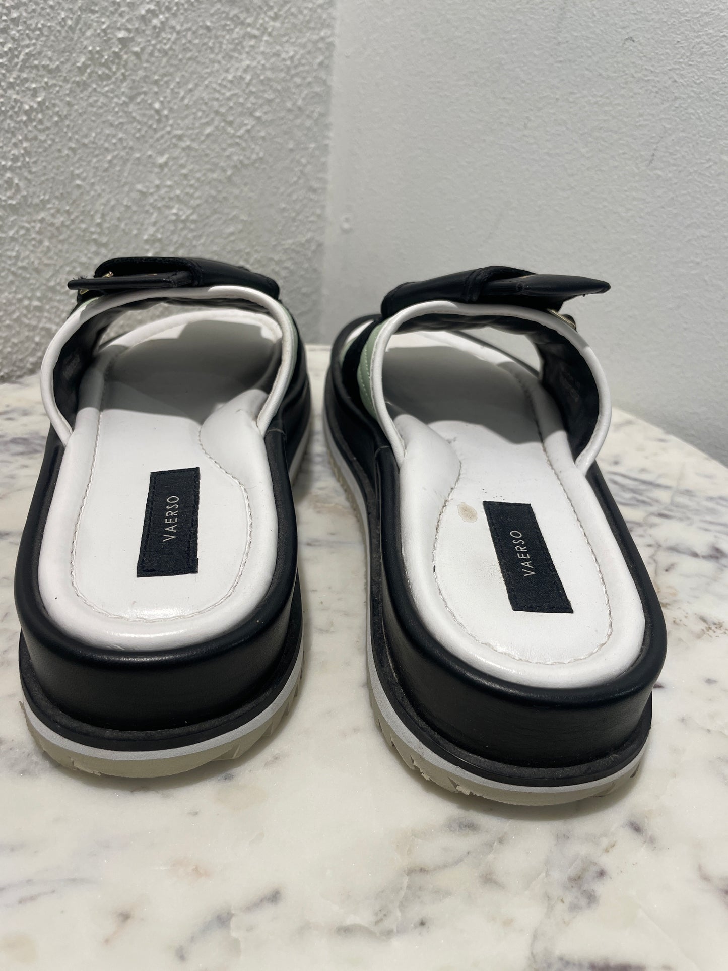 Vaerso Chunky Platform Crossover Sandals - 38