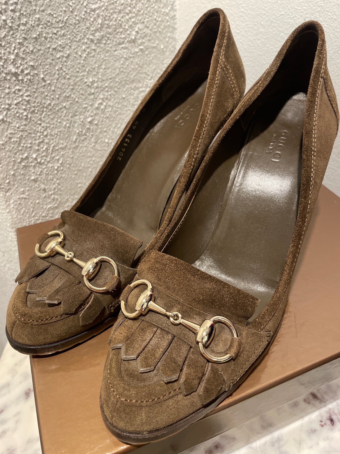 Gucci Vintage Horsebit Suede Pumps – Size EU 40C / Dark Brown