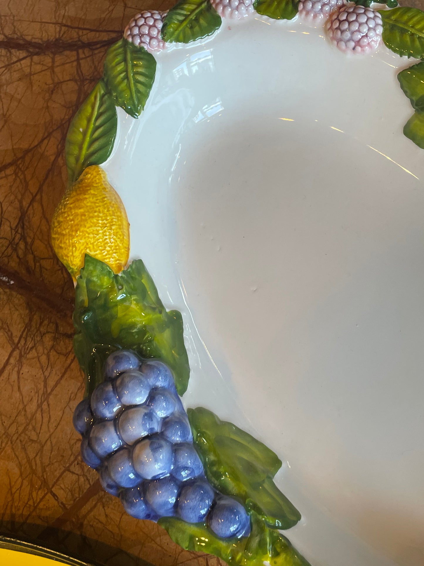 Dybt fad m. frugtranker - Italiensk porcelæn