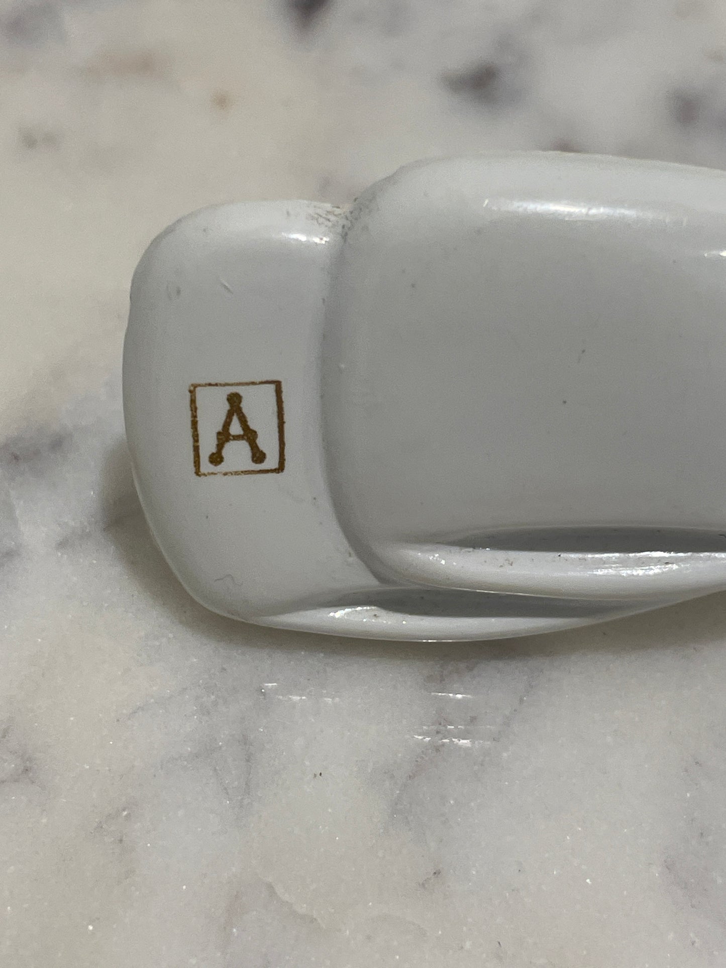 Alexandre de Paris Bow Barrette – White & Gold - M