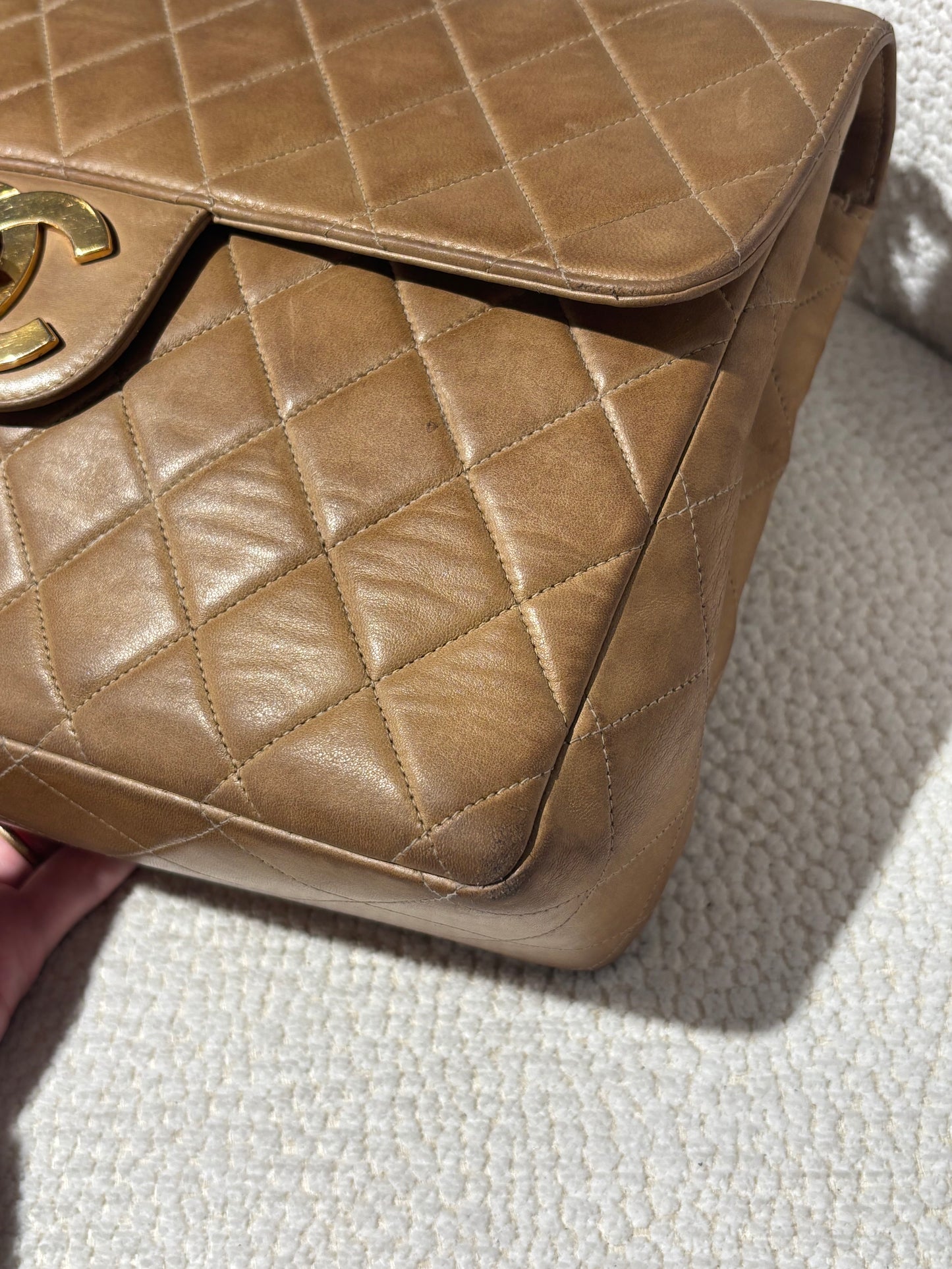 Chanel Vintage XL Classic Flap Bag – Camel Lambskin & 24K Gold Hardware