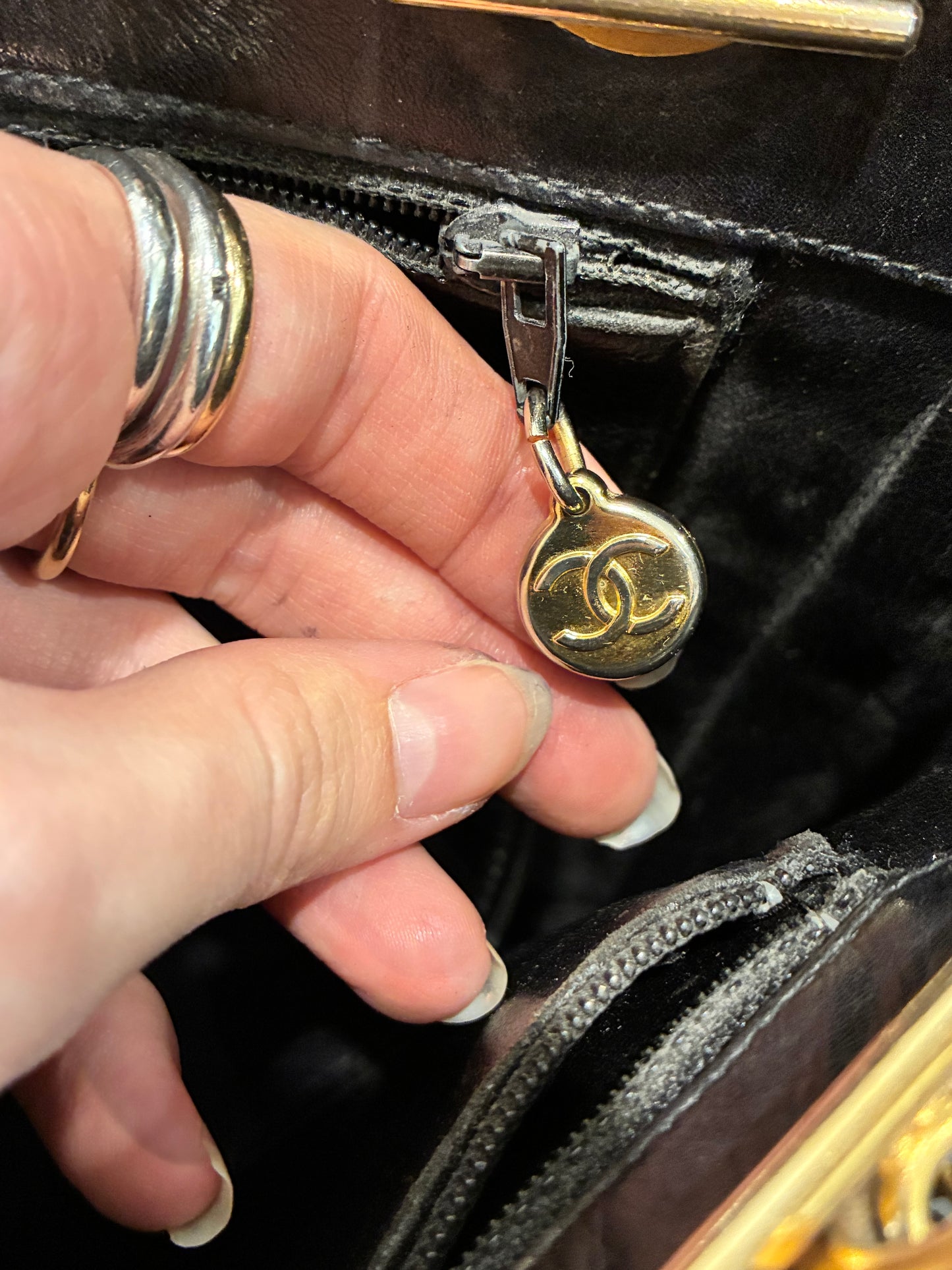 Chanel Vintage Tote - CC Detail - Black Lambskin & 24K Gold Hardware