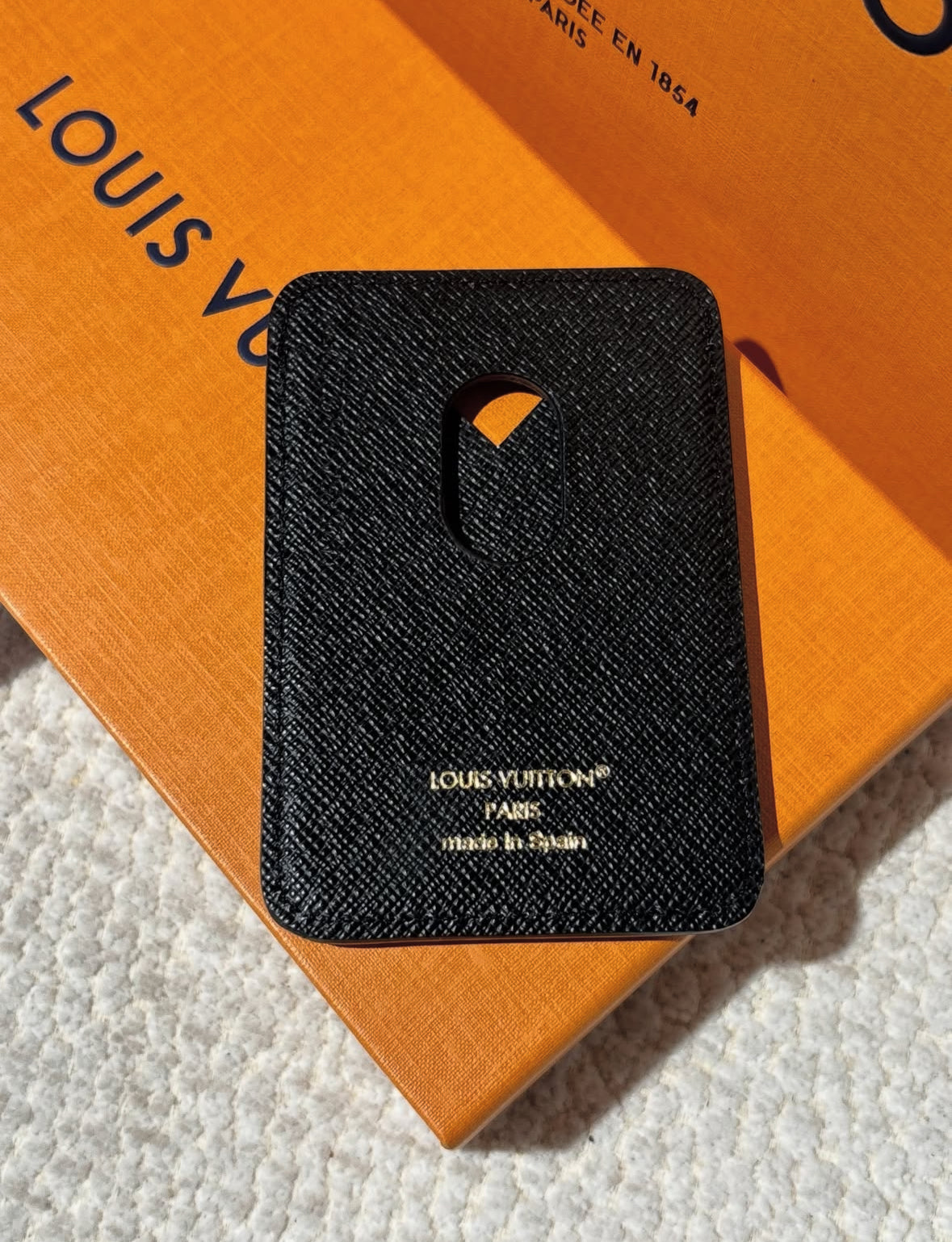 Louis Vuitton Magnetic Cardholder - Monogram Logo Leather