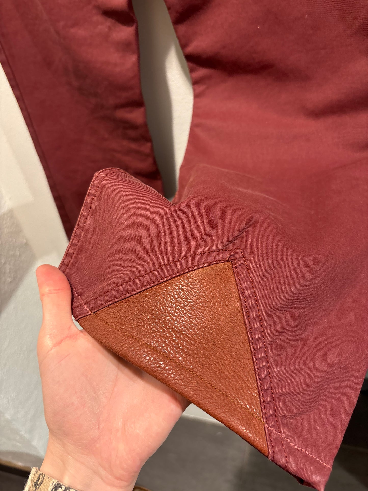 Chanel Jeans – Denim & Leather Trim in Bordeaux & Purple - EU 36