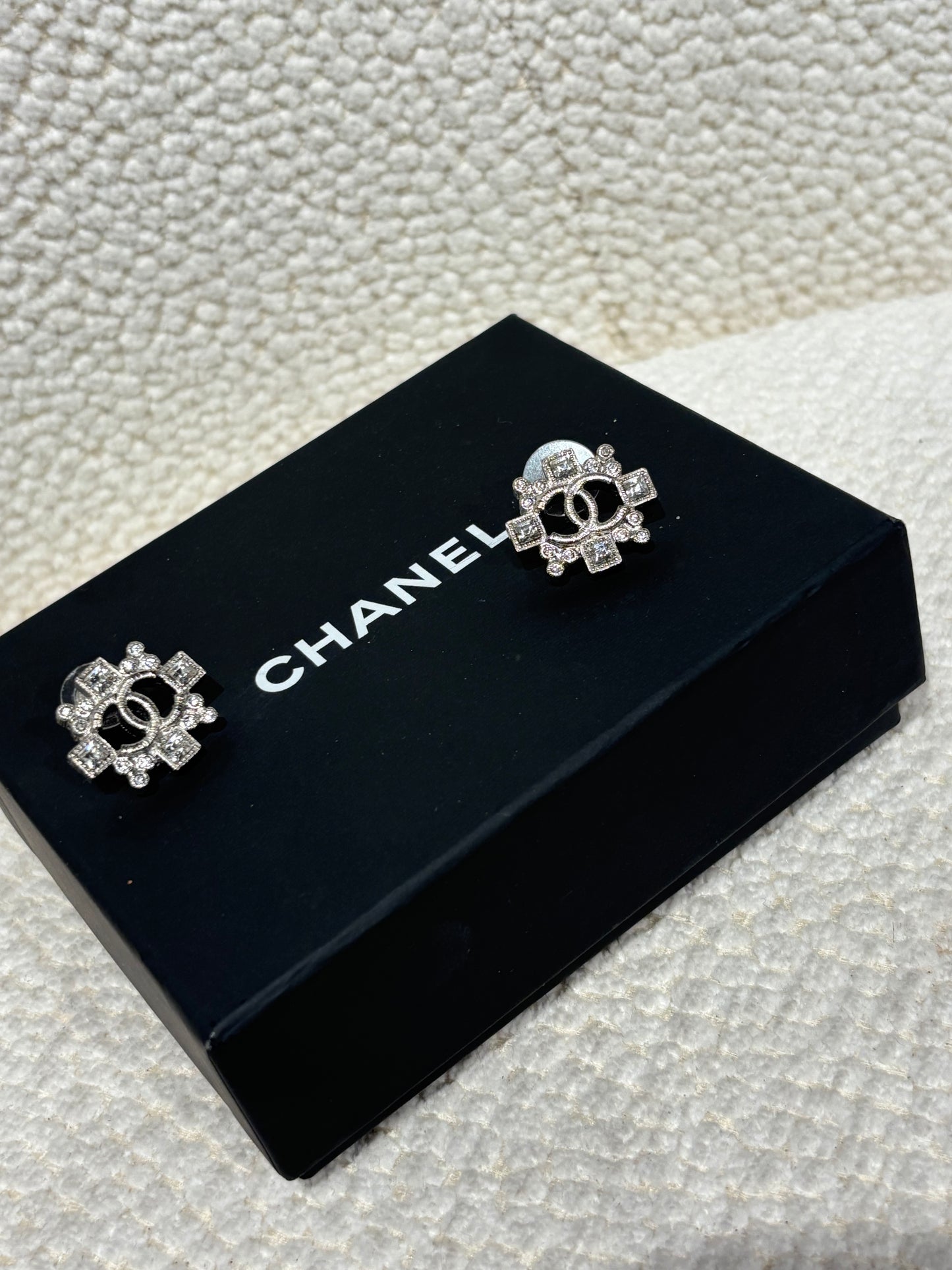 Chanel Earrings - Unique CC in Silver