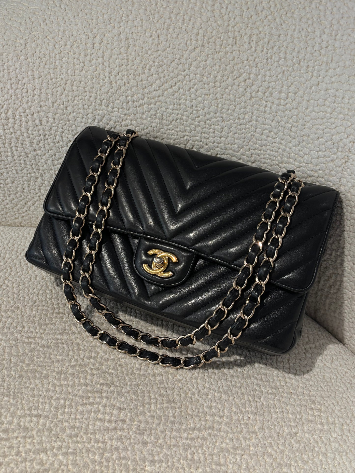 Chanel Classic Flap Bag Chevron - Medium - Black Lambskin & Gold Plated Hardware