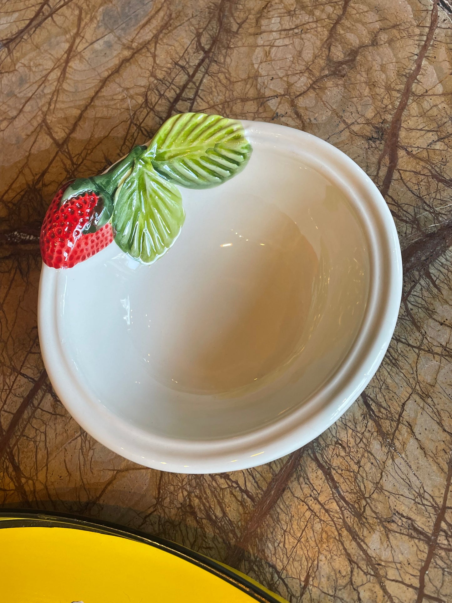 Lille skål med jordbær - Italiensk porcelæn