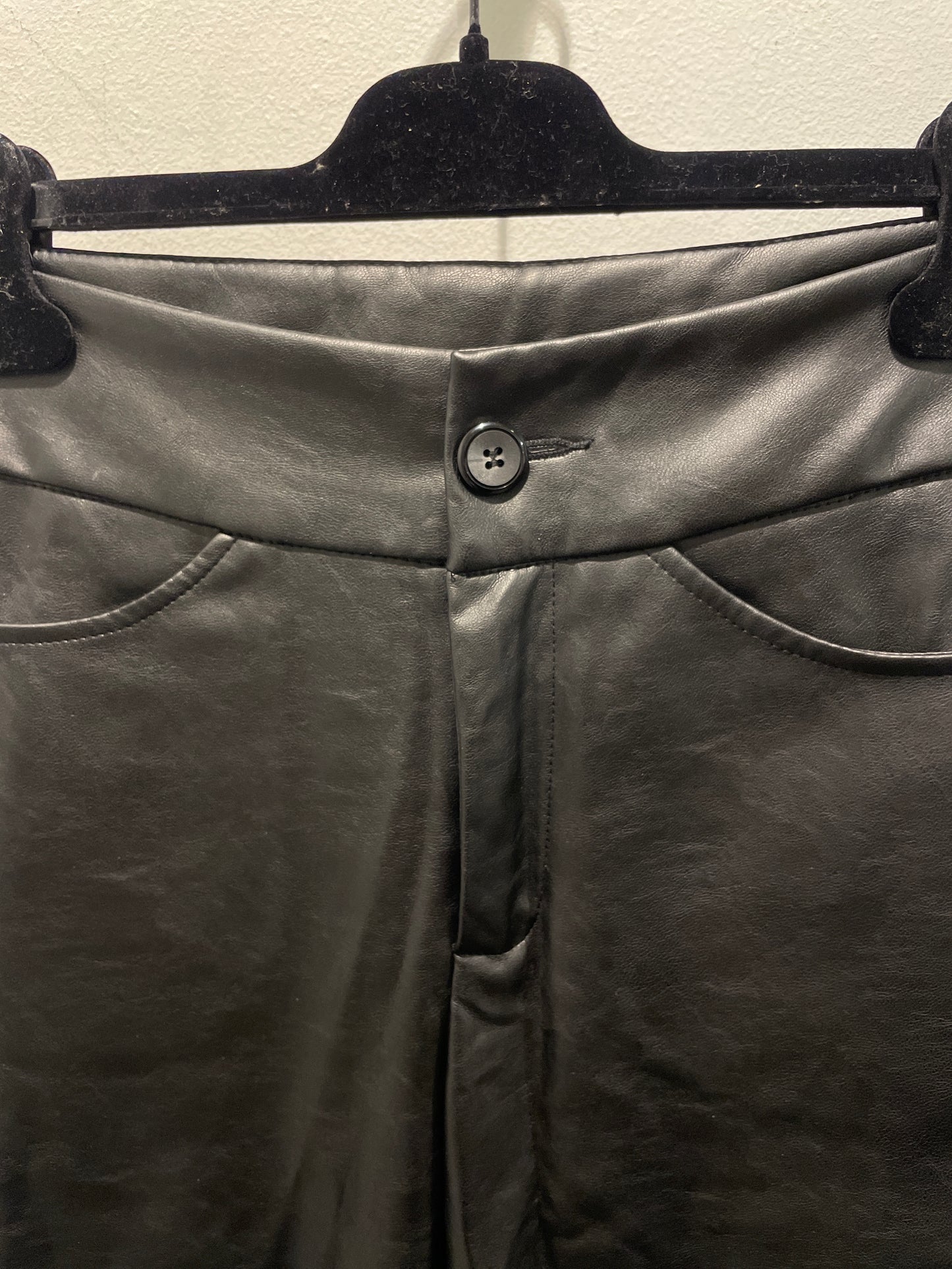 Sundarbay - “leather” pants - XS-S