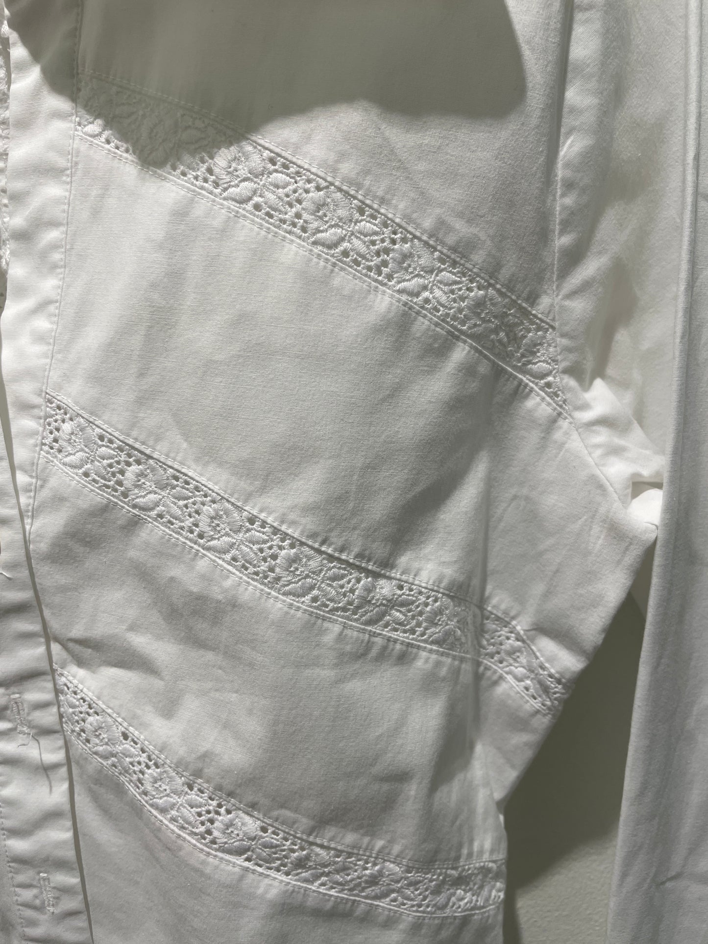 MUUS White Shirt with Geometric Lace Details - EU38