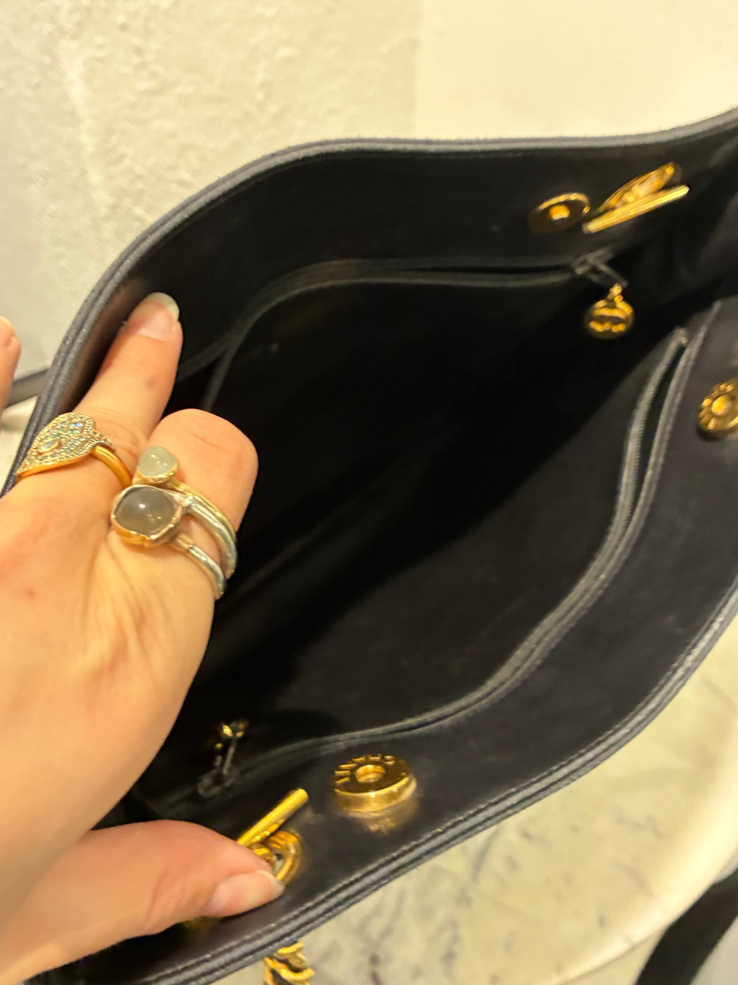 Chanel Vintage Tote - CC Logo - Black Lambskin & 24K Gold Hardware
