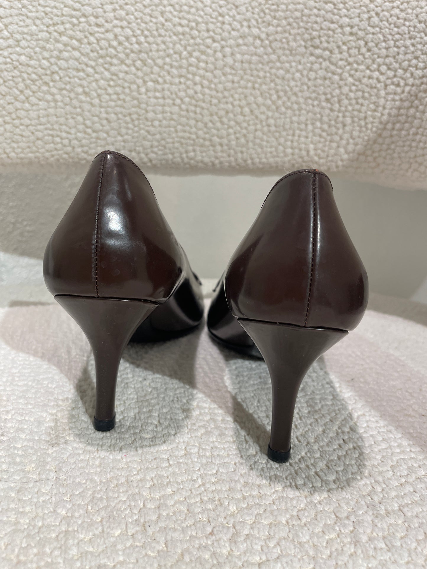 Prada Heels – Brown Patent leather - w. logo - 37,5