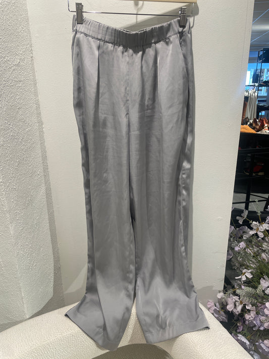 Bruuns Bazaar - grey satin - EU36