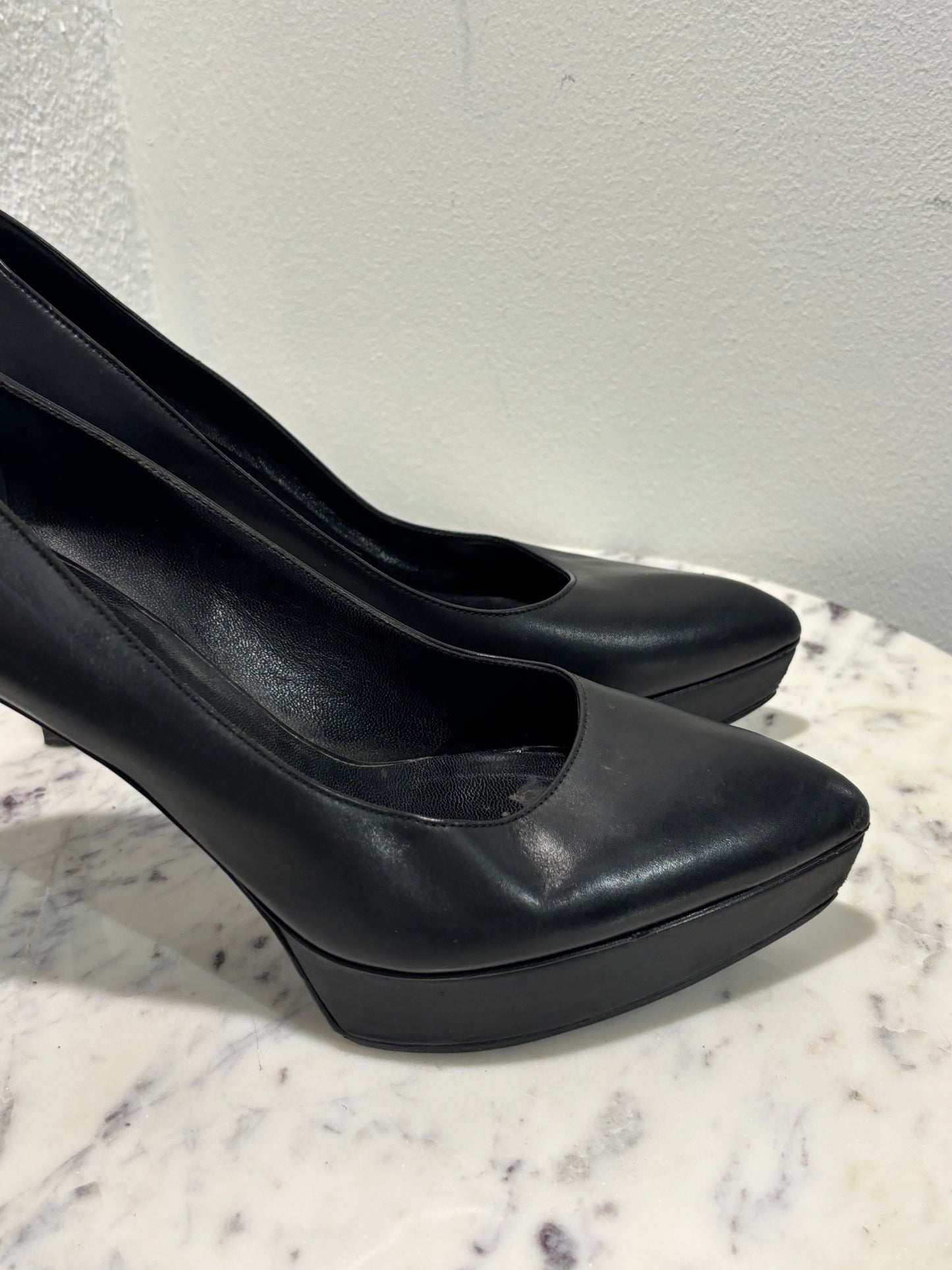 Saint Laurent - Janis platform pumps - 100 mm - 39  - Medinas Wardrobe