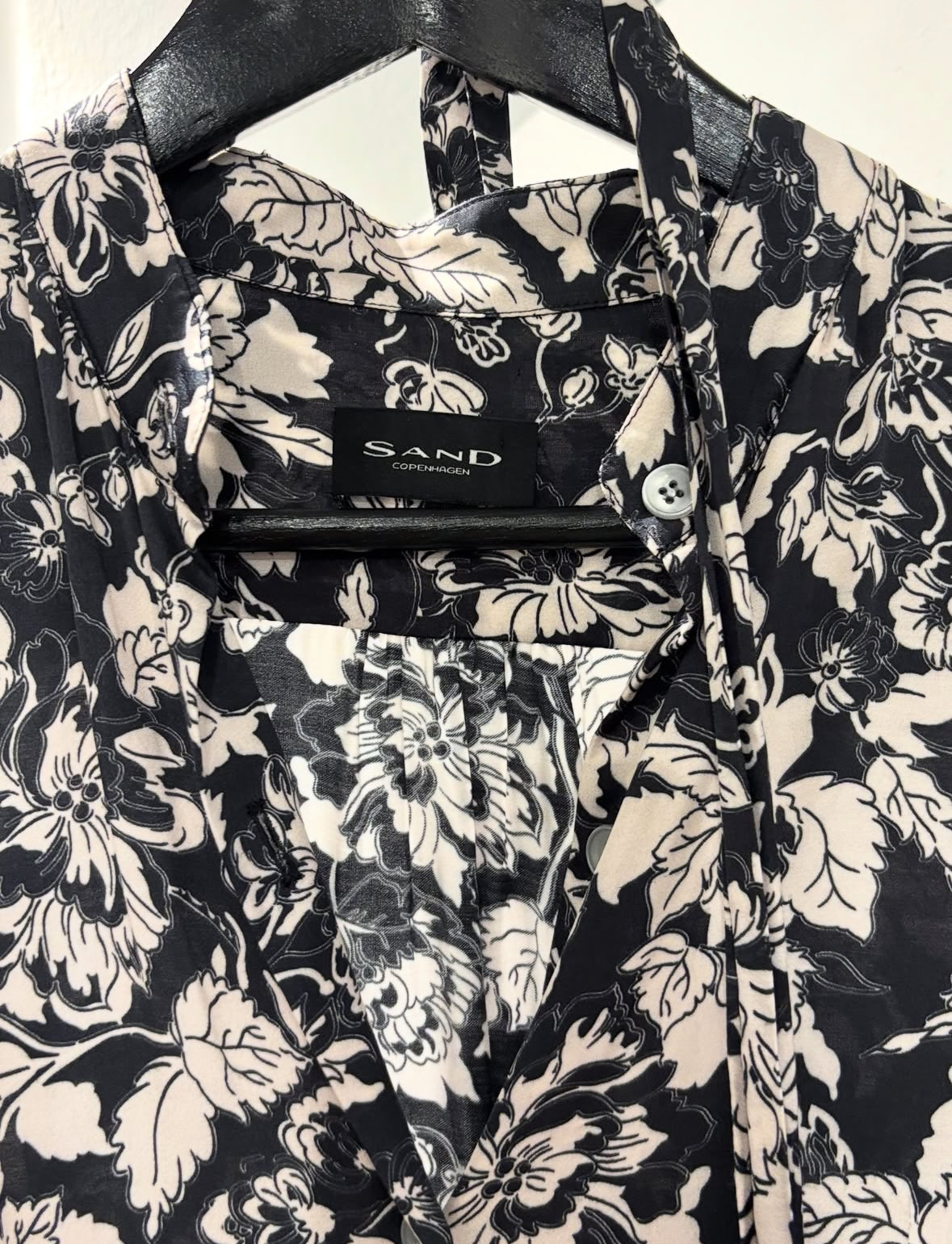 Sand Dress - Black & White Floral Print with Tie Belt