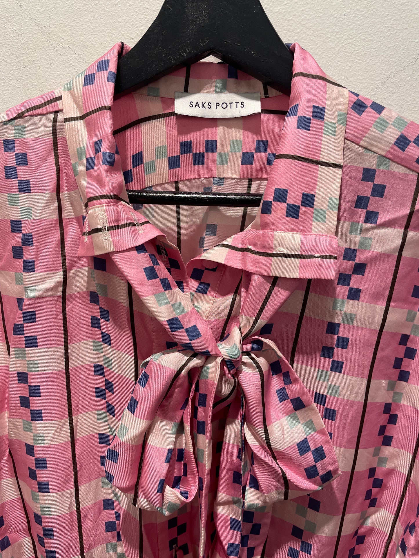 Saks Potts blouse – Pink patterned silk shirt with tie-neck in size EU38