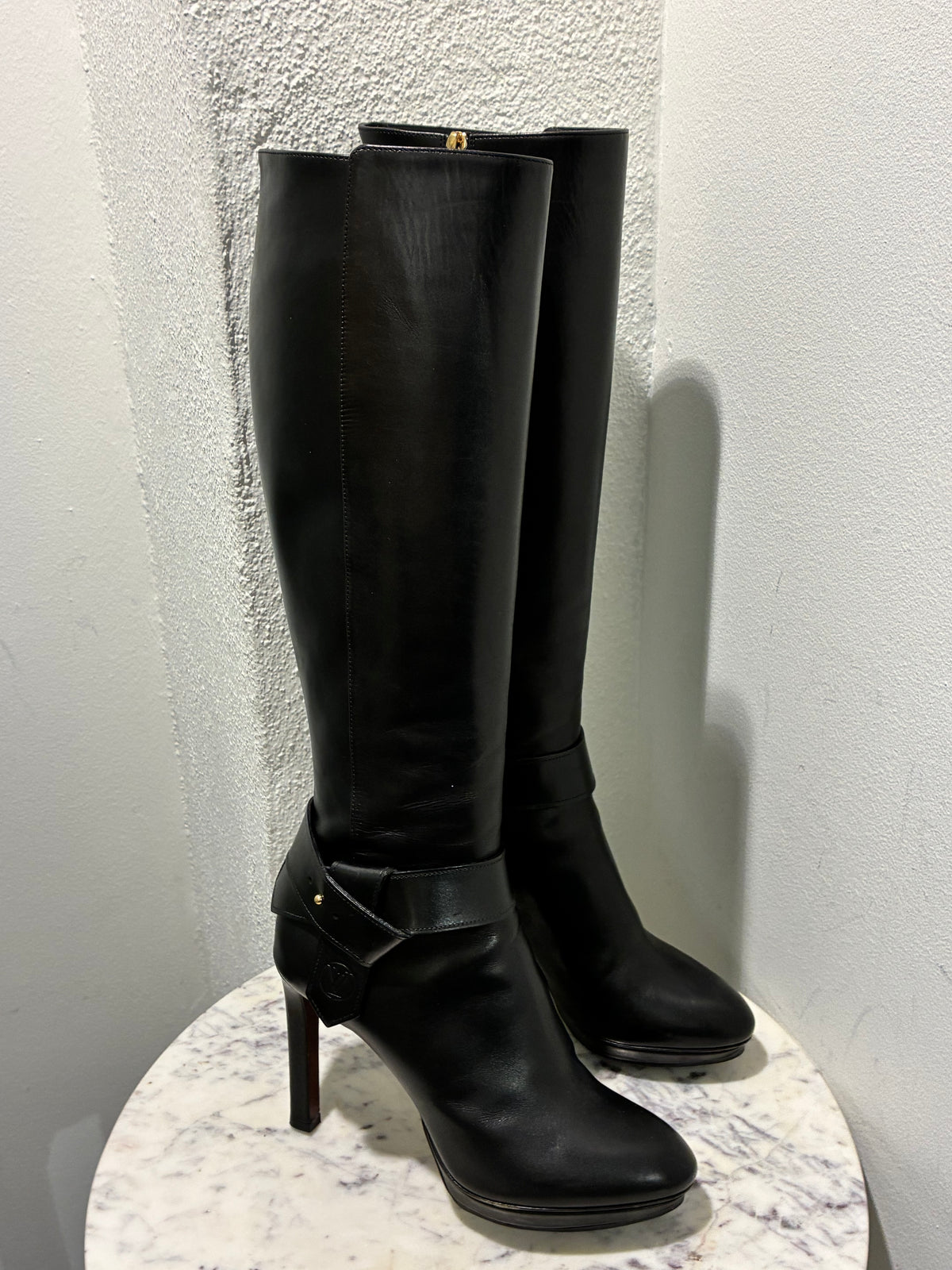 Louis Vuitton Knee-High Boots – Black Smooth Leather - EU 39