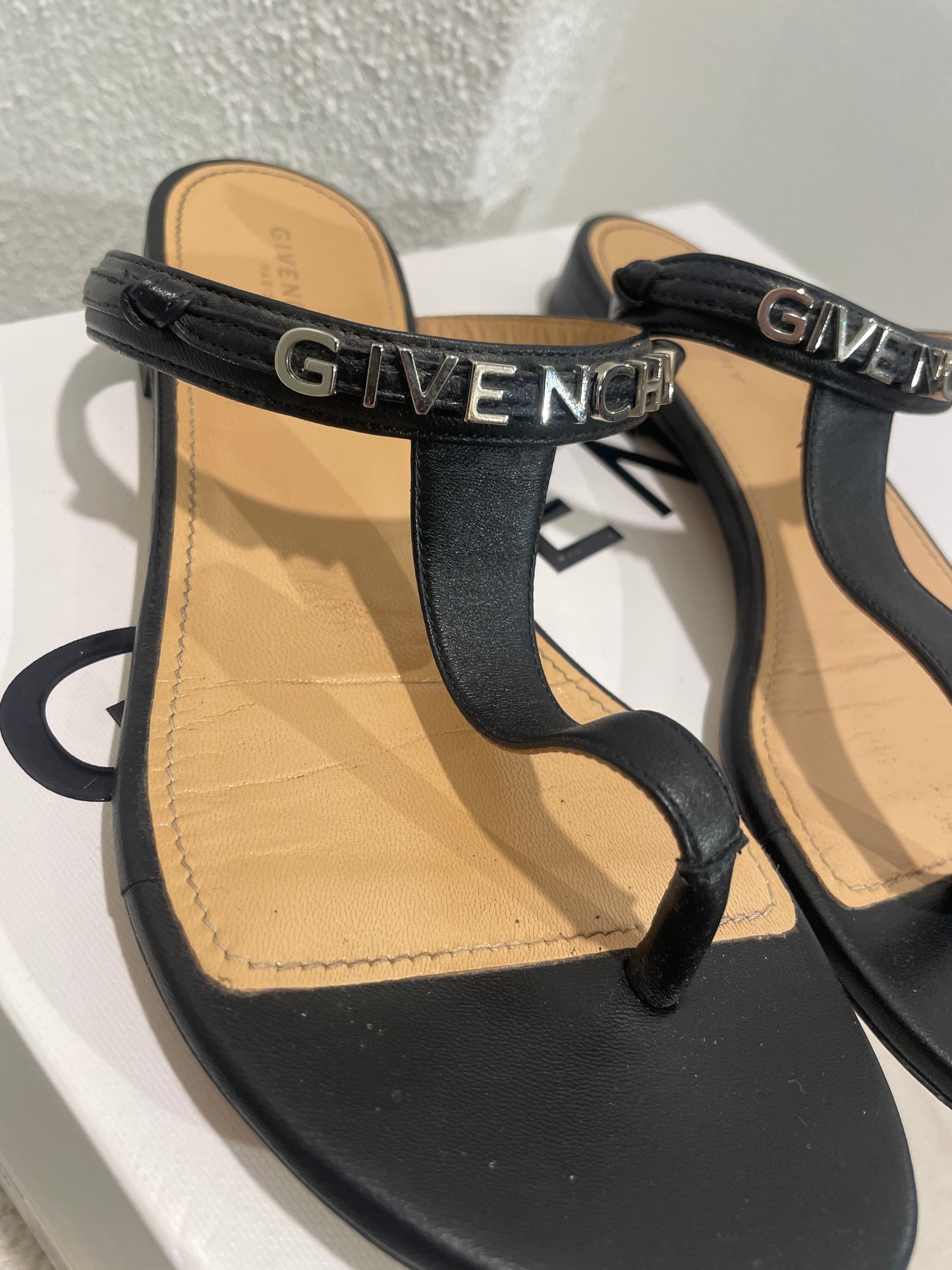 Givenchy sandals  - Elba Flat Thong  - 36