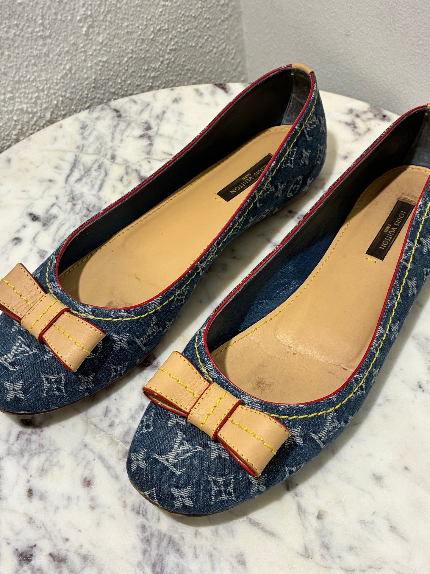 Louis Vuitton Ballerinas - Rare Monogram Denim & Iconic Leather Bows - EU 38,5 (38,5-39)