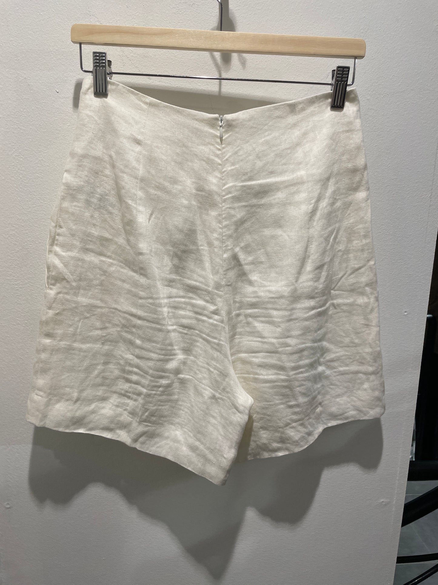Dea Kudibal - white linen shorts - Size M