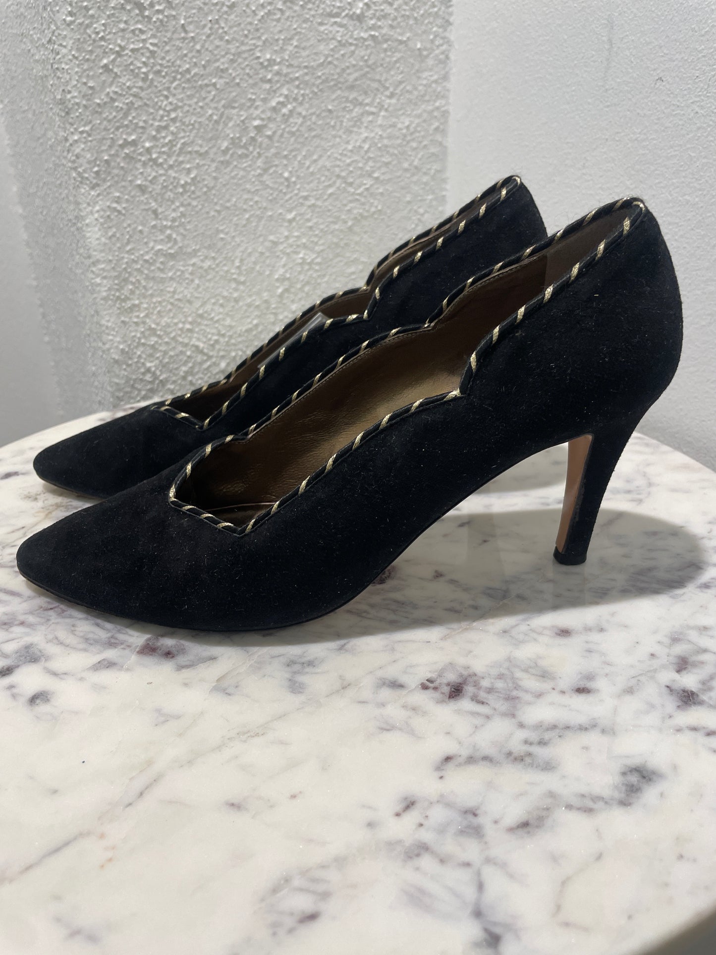 Vintage Yves Saint Laurent YSL Black Suede Scalloped Pumps with Gold Trim - 38,5