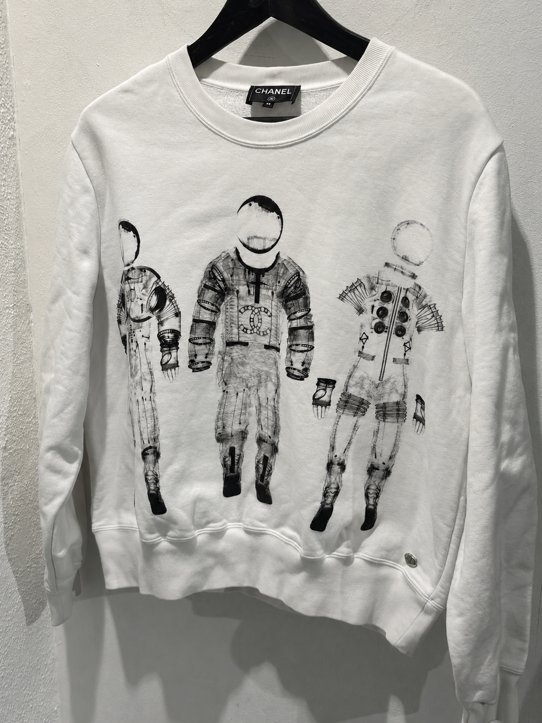 Chanel - Astronaut Sweatshirt - Medinas Wardrobe - EU44 (S-L)