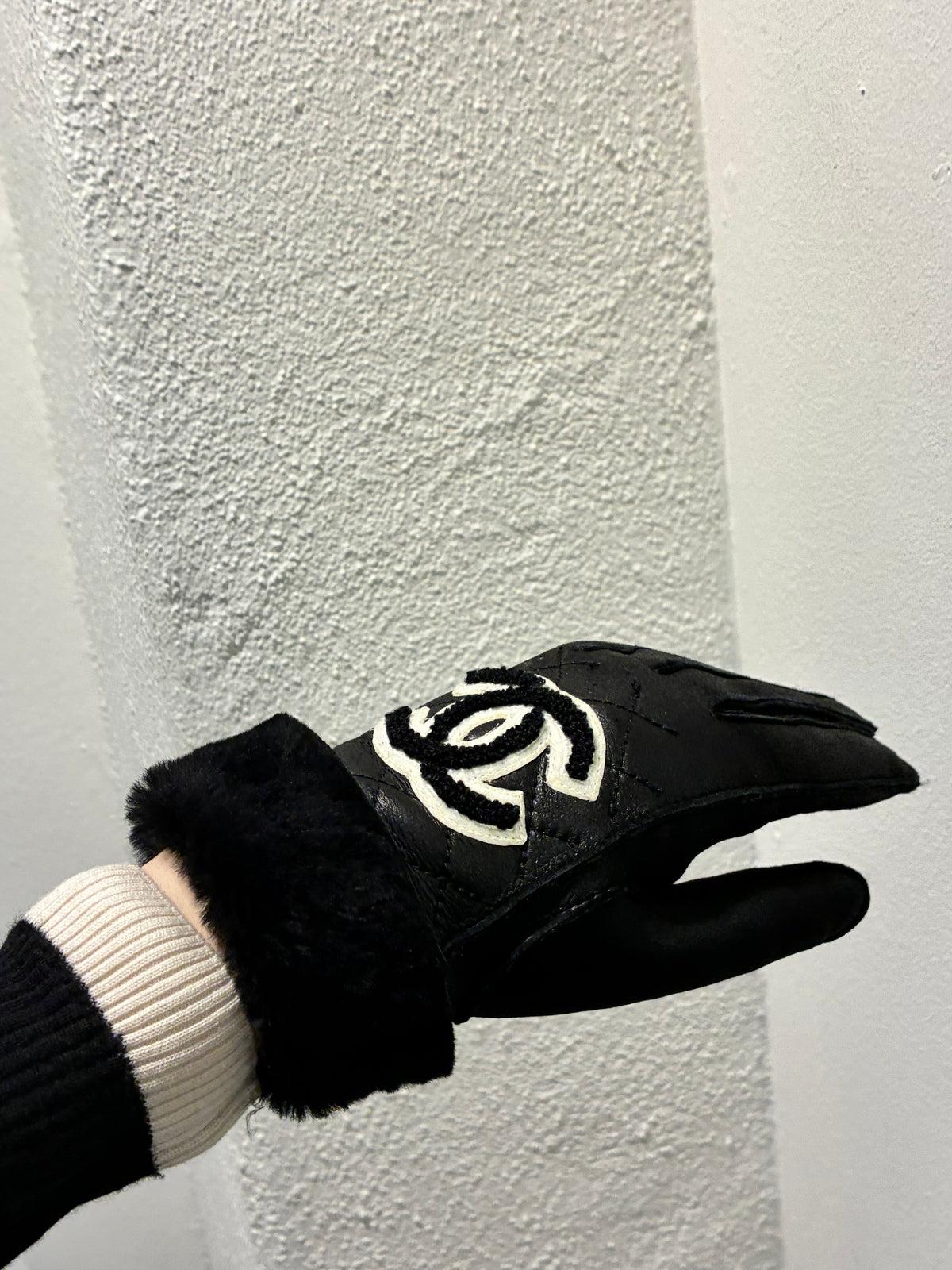 Chanel Gloves – Black Lambskin - Size 7