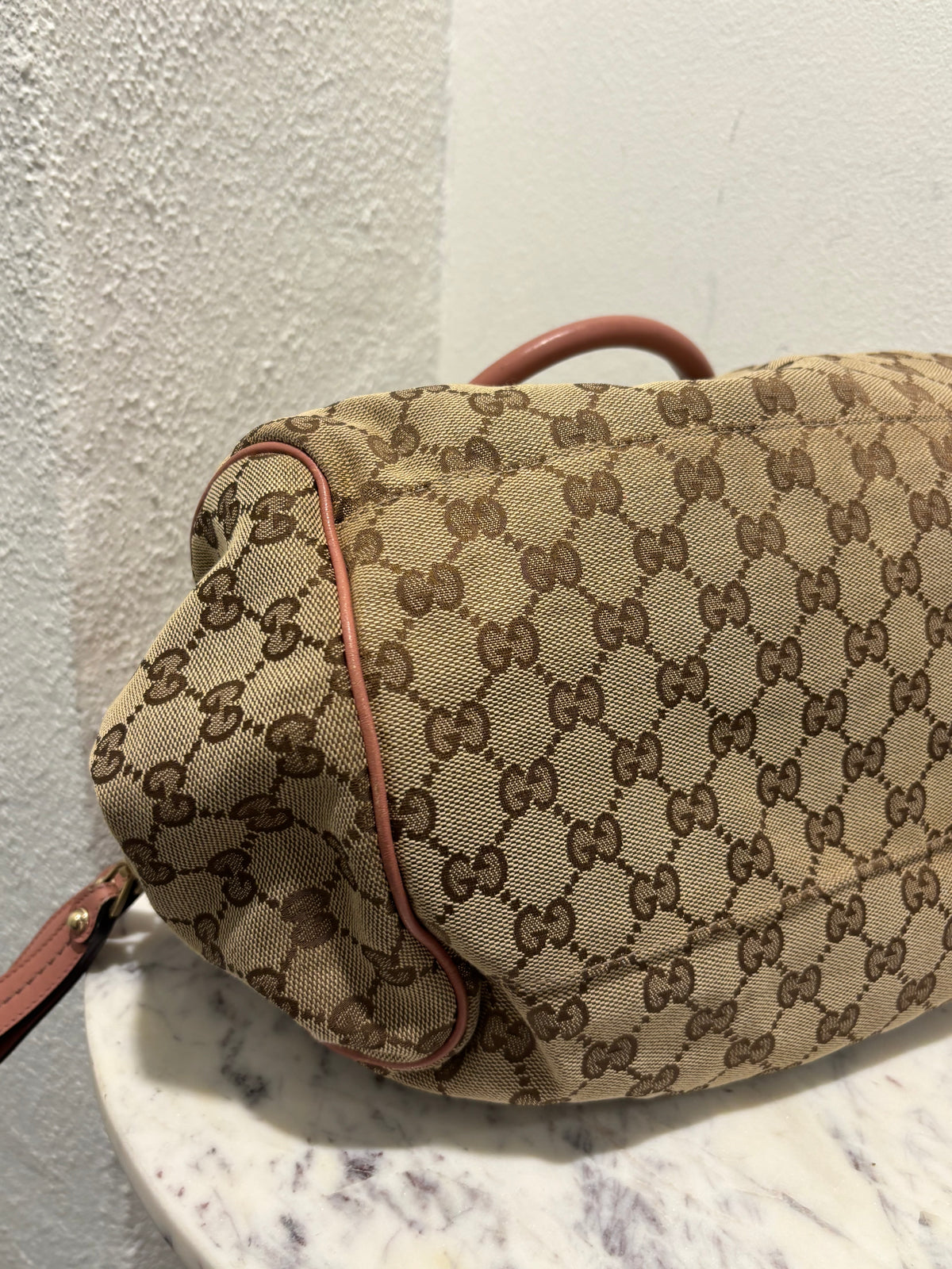 Gucci Sukey Bag - Canvas & Leather in Pink