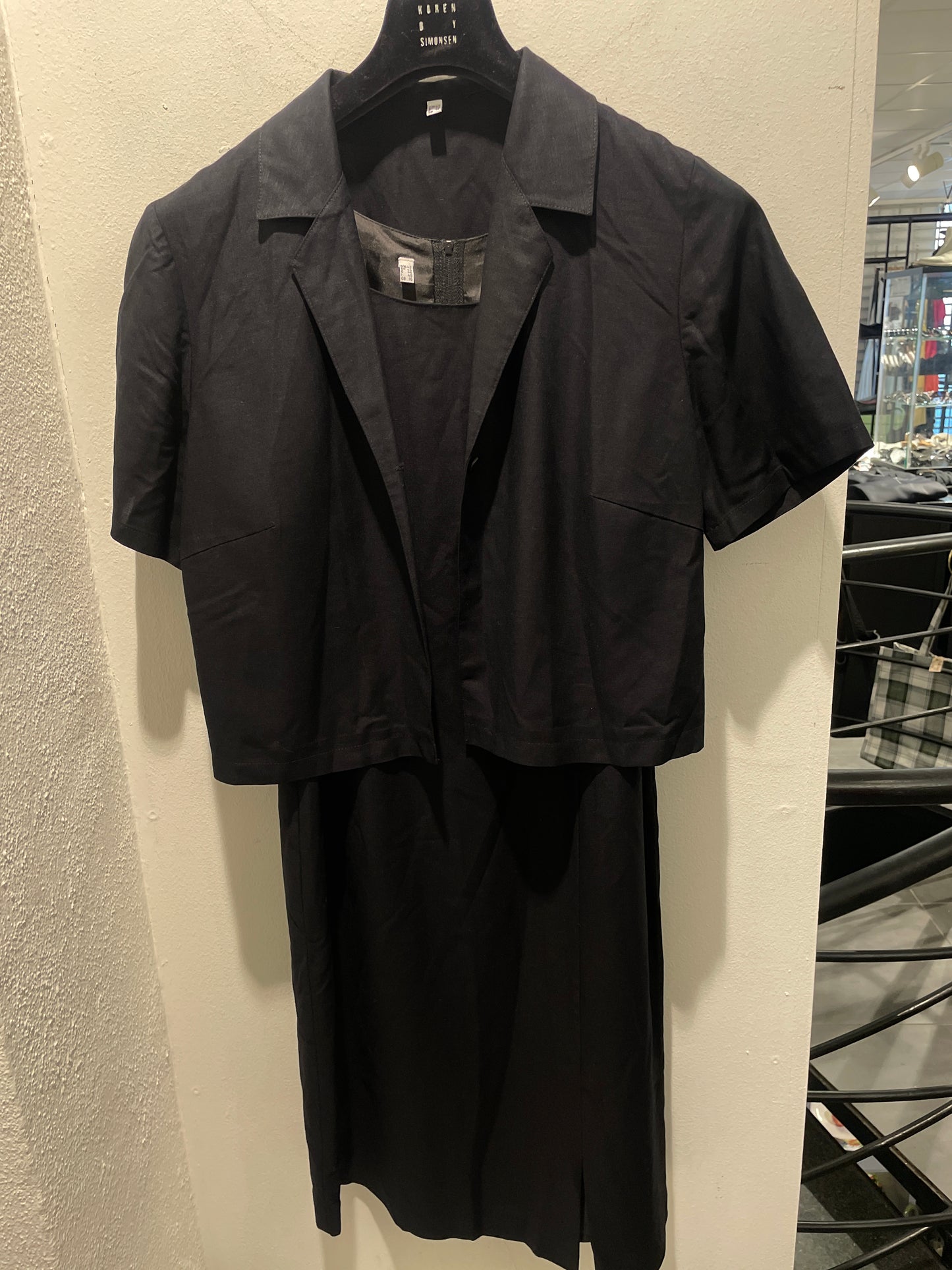 Vintage Italian Shift Dress with Metal Buckles – Size EU 40 (IT 46)