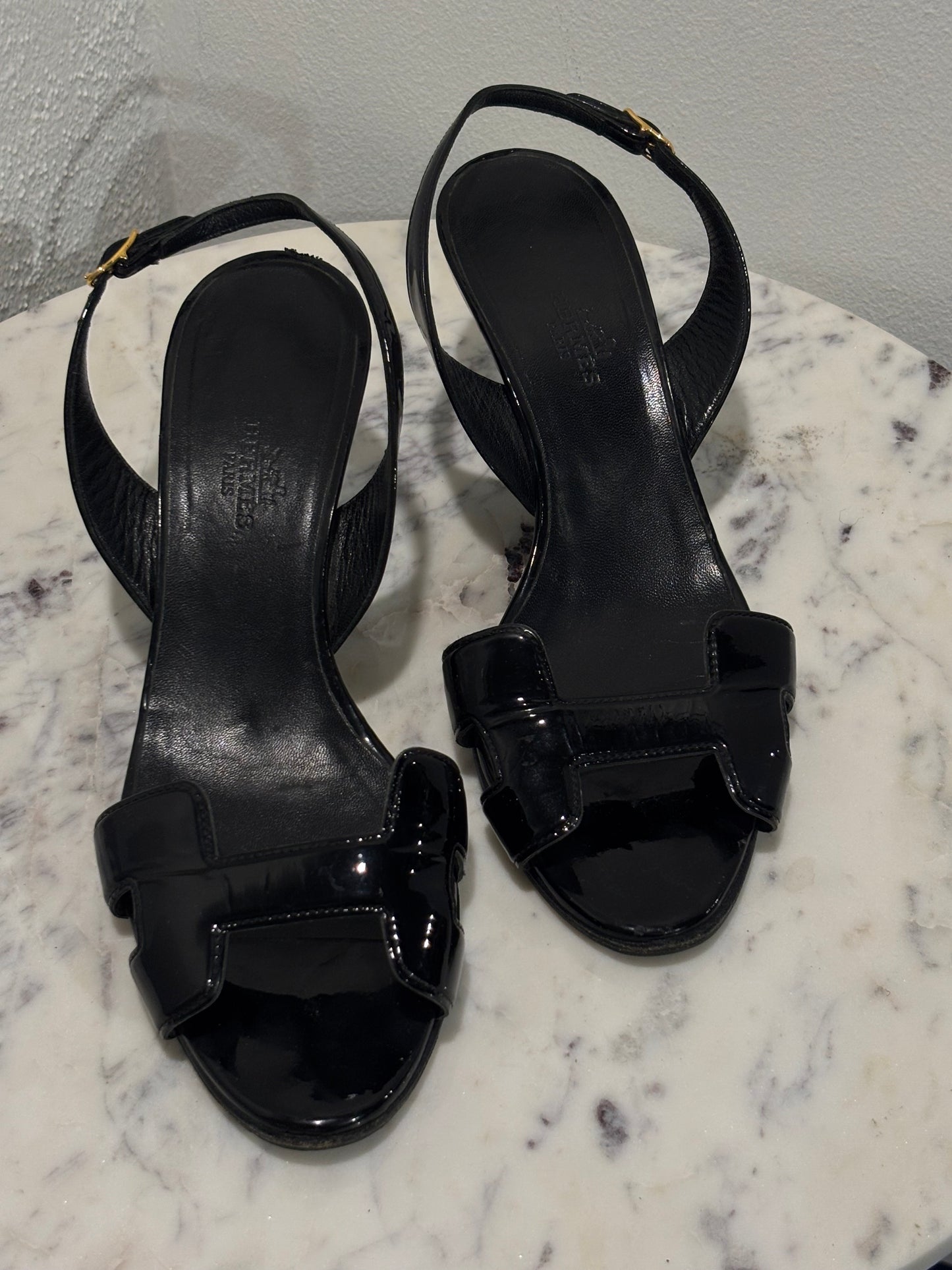 Hermès - Night 70 sandal - patent leather - 38 - Medinas Wardrobe