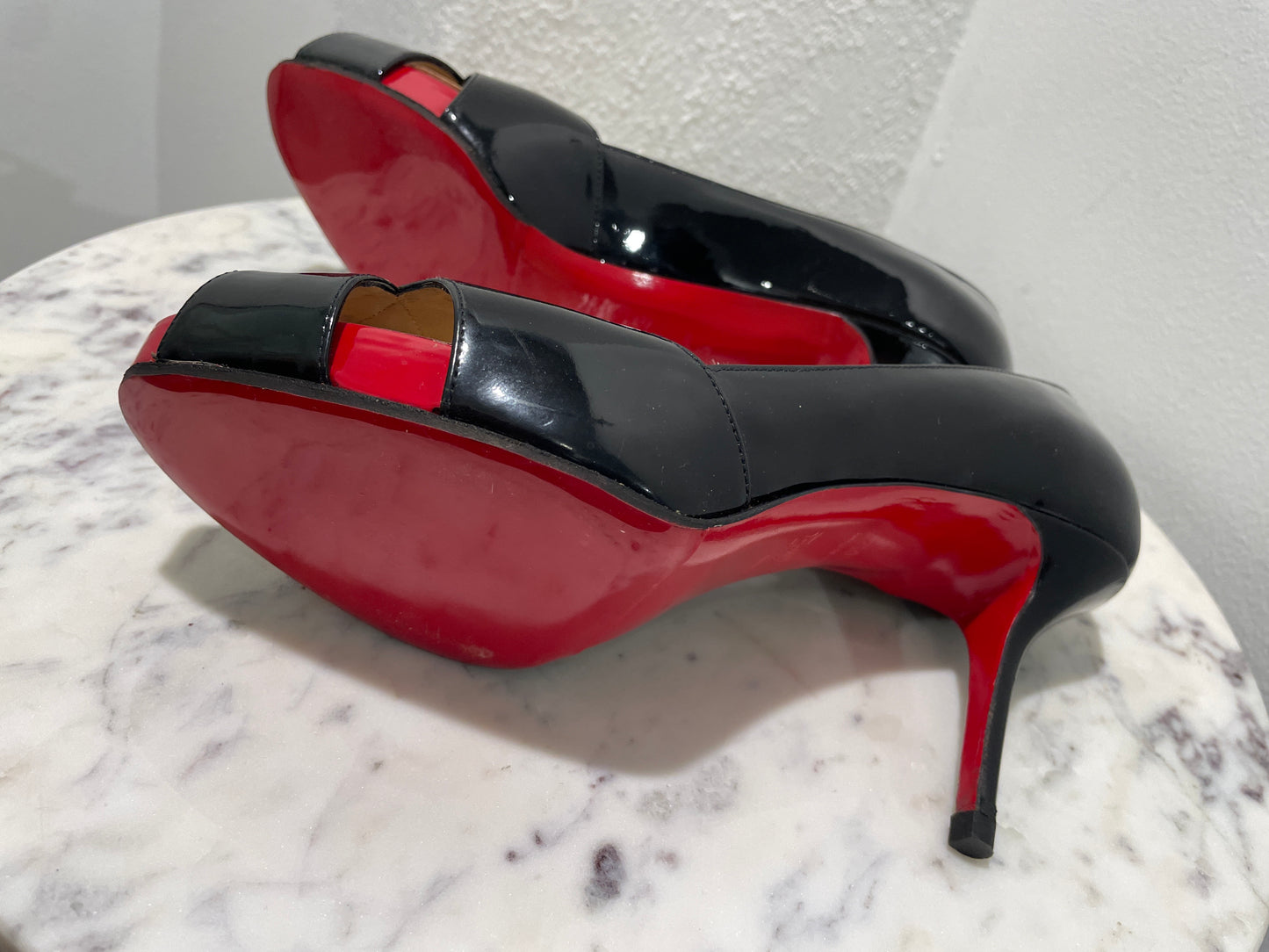 Christian Louboutin Shelley Pumps in Patent Leather – 40,5