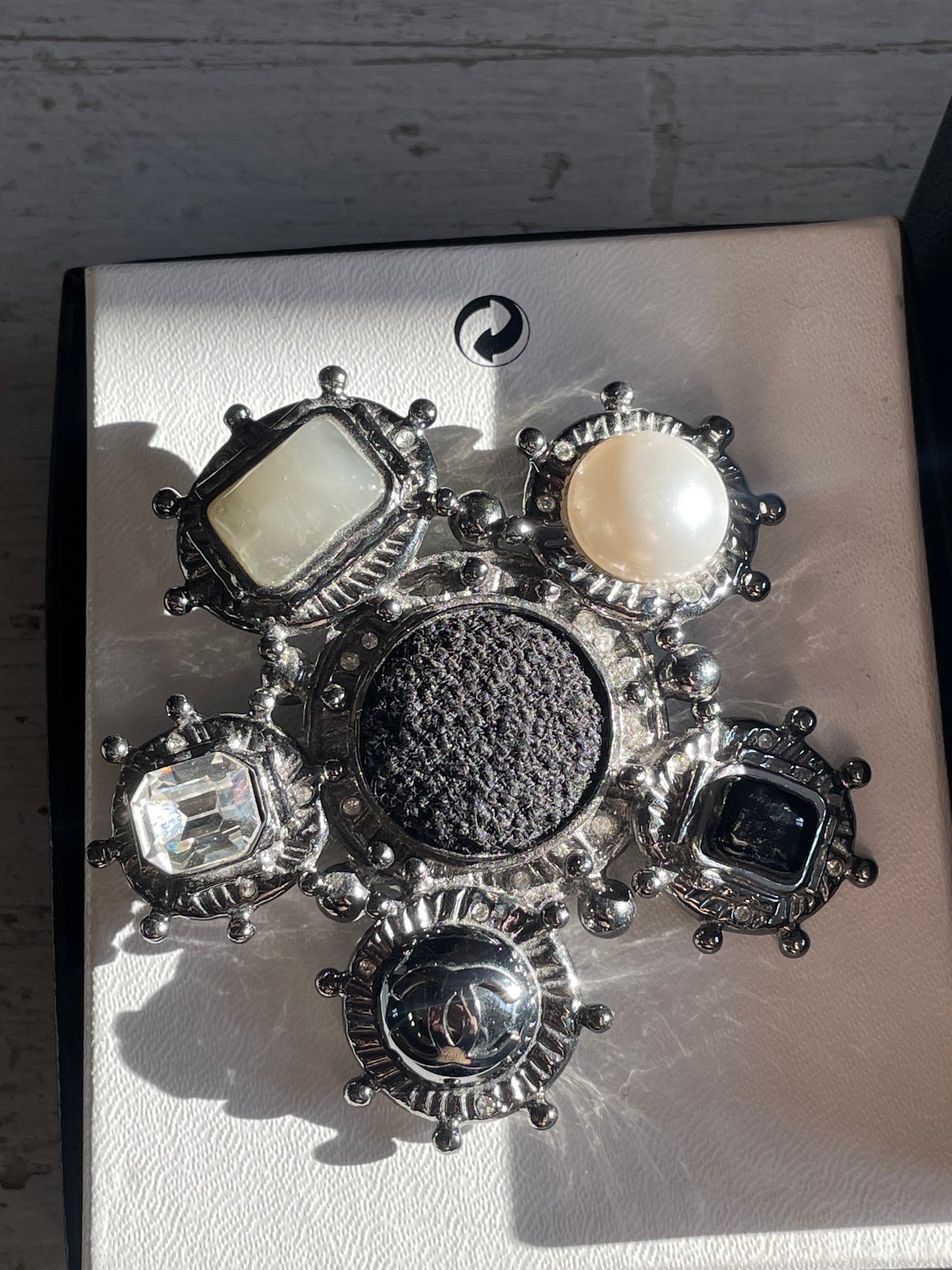 8 x 8 cm Broche - Chanel