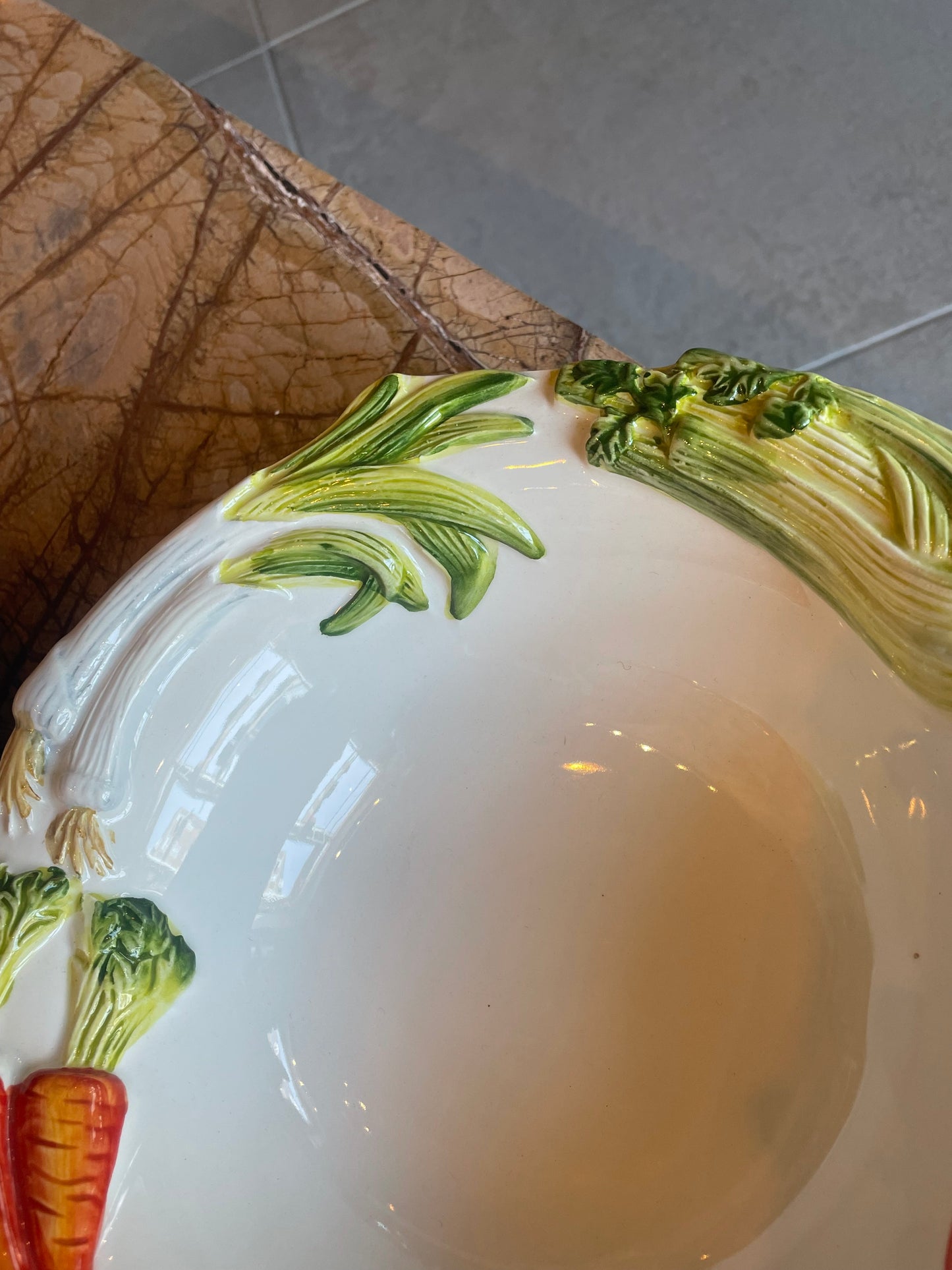 Stor grøntsagsskål - Italiensk porcelæn