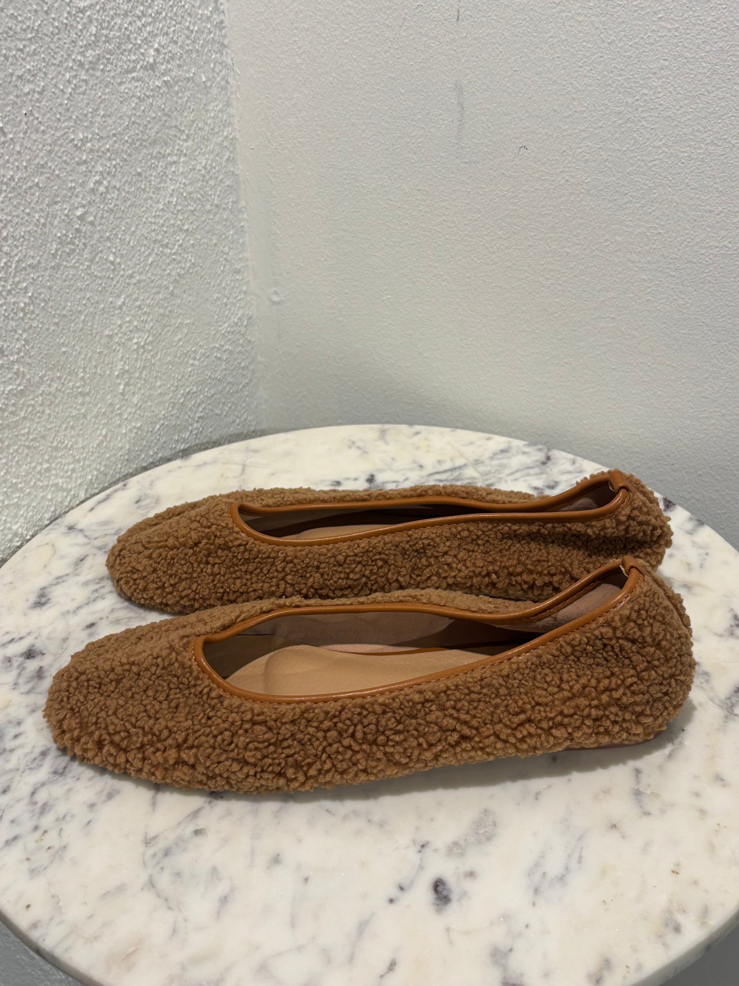Medina x Bianco - Camel fleece ballerinas - 39 - Medinas Wardrobe