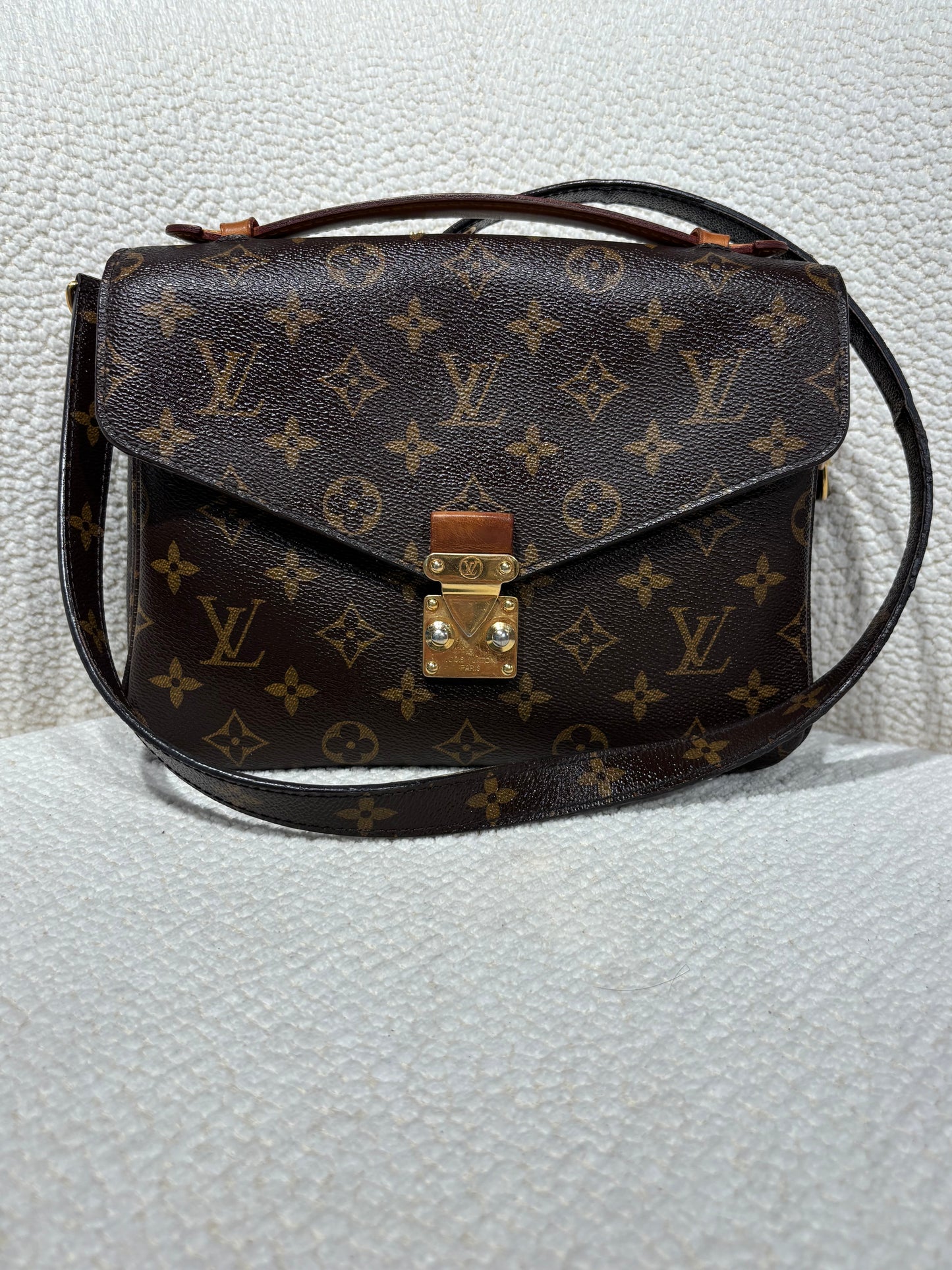 Louis Vuitton Pochette Métis – Brown Iconic Monogram leather
