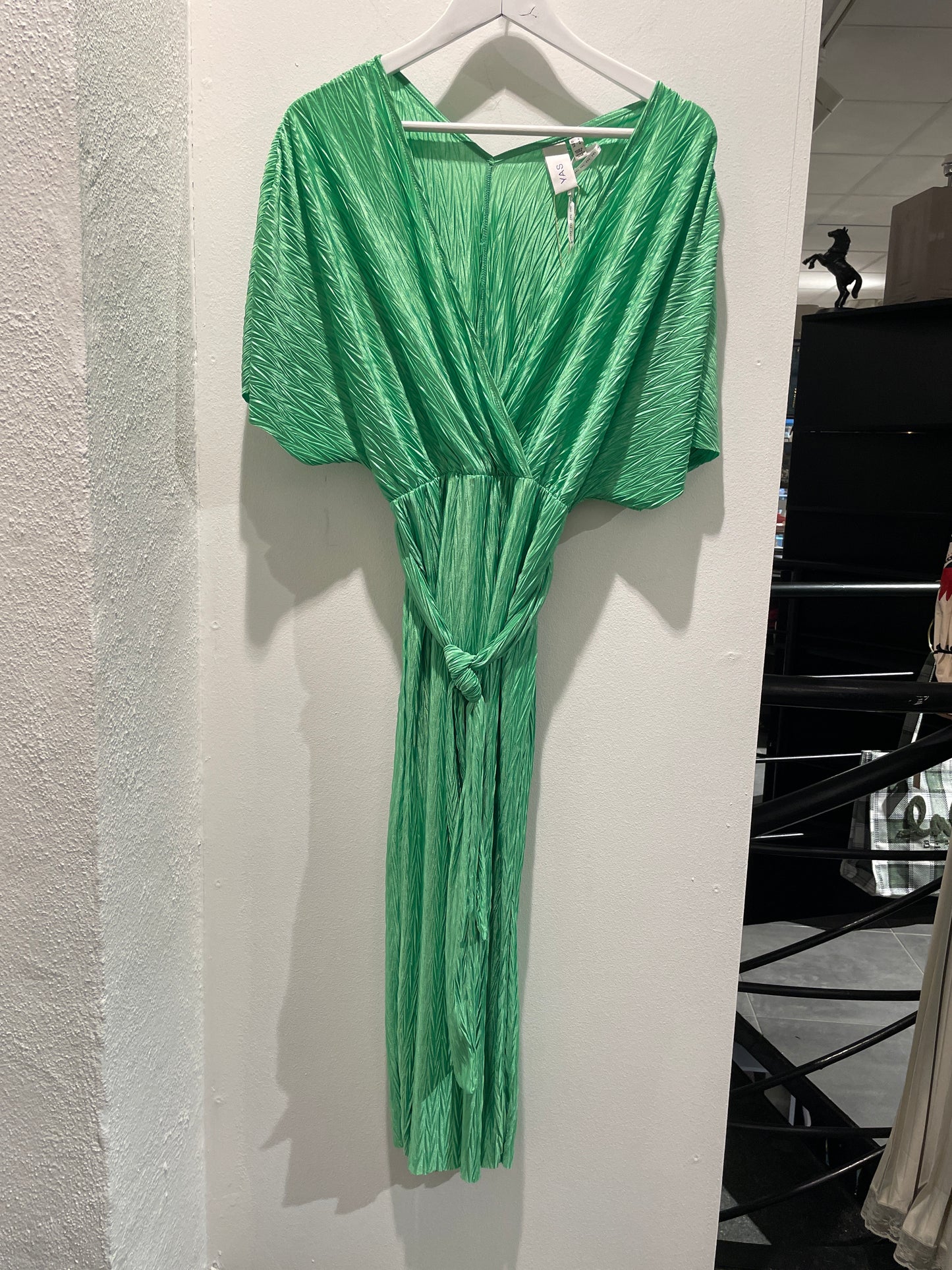 YAS Dress – Green with Tie Detail – Size Medium