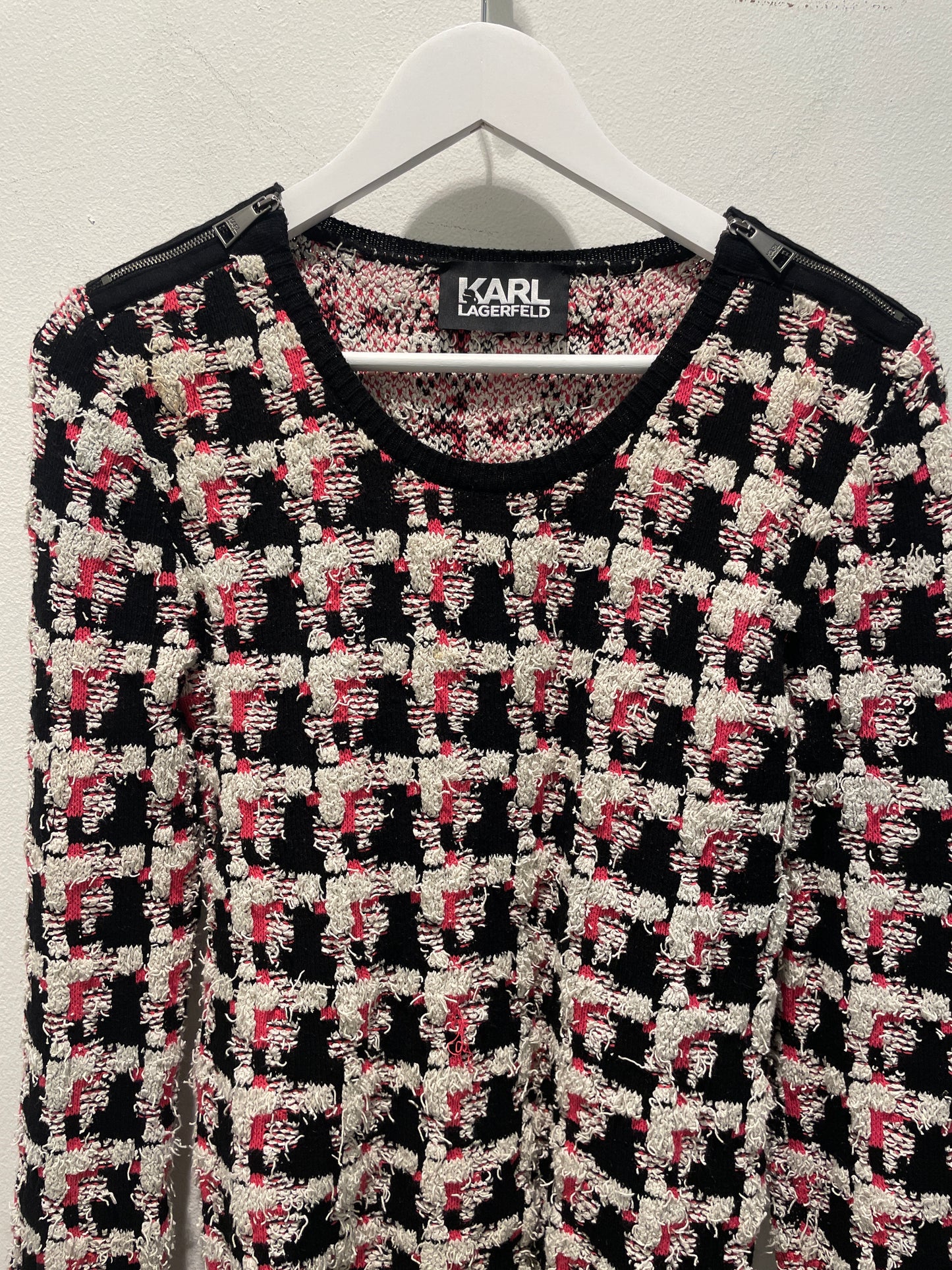 Karl Lagerfeld — Tweed-Inspired Bouclé Knit Sweater with Zipper Details - M