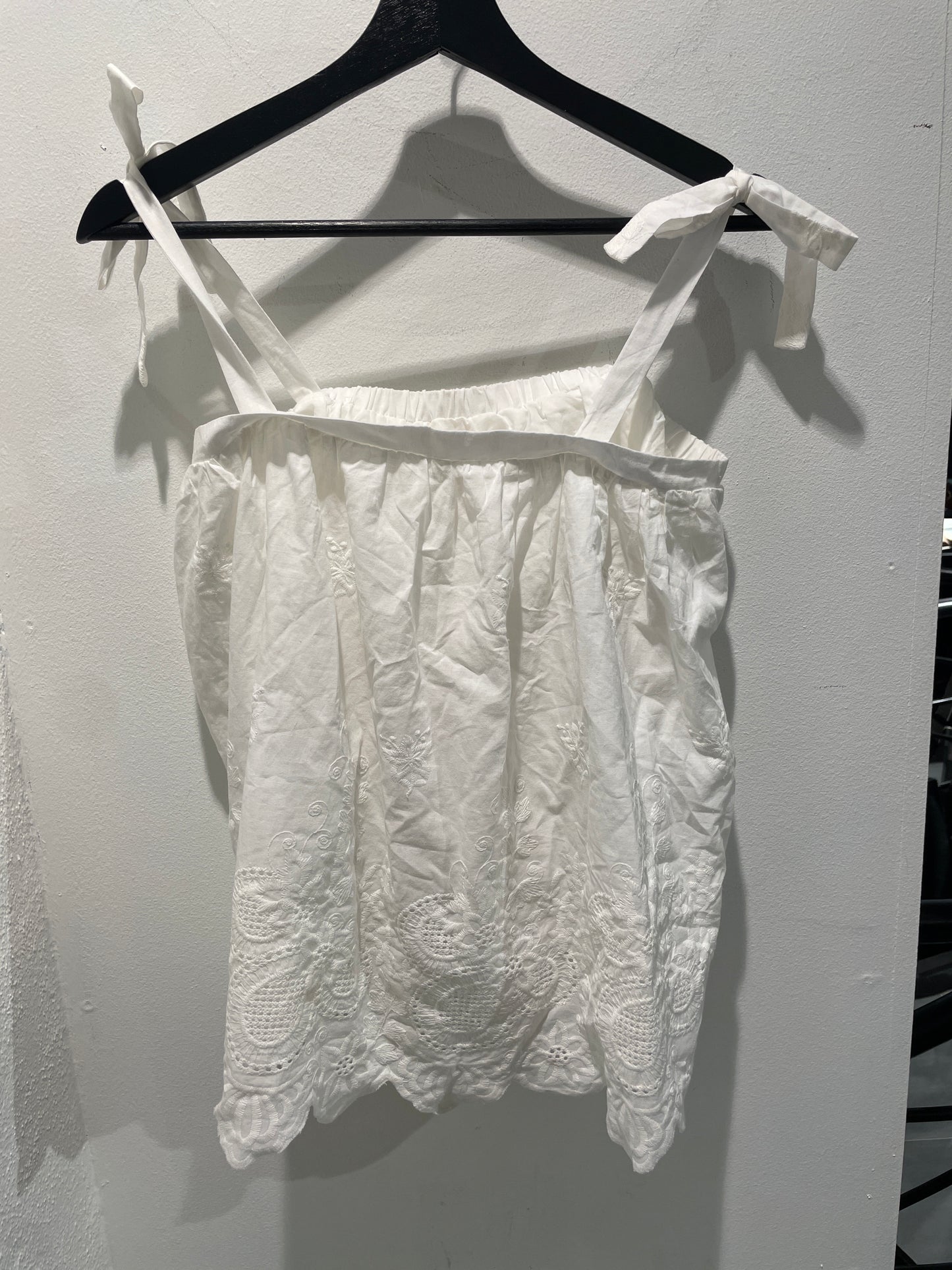 Cozy by Julie Z - Top w. White Broderie Laces - S - Medinas Wardrobe