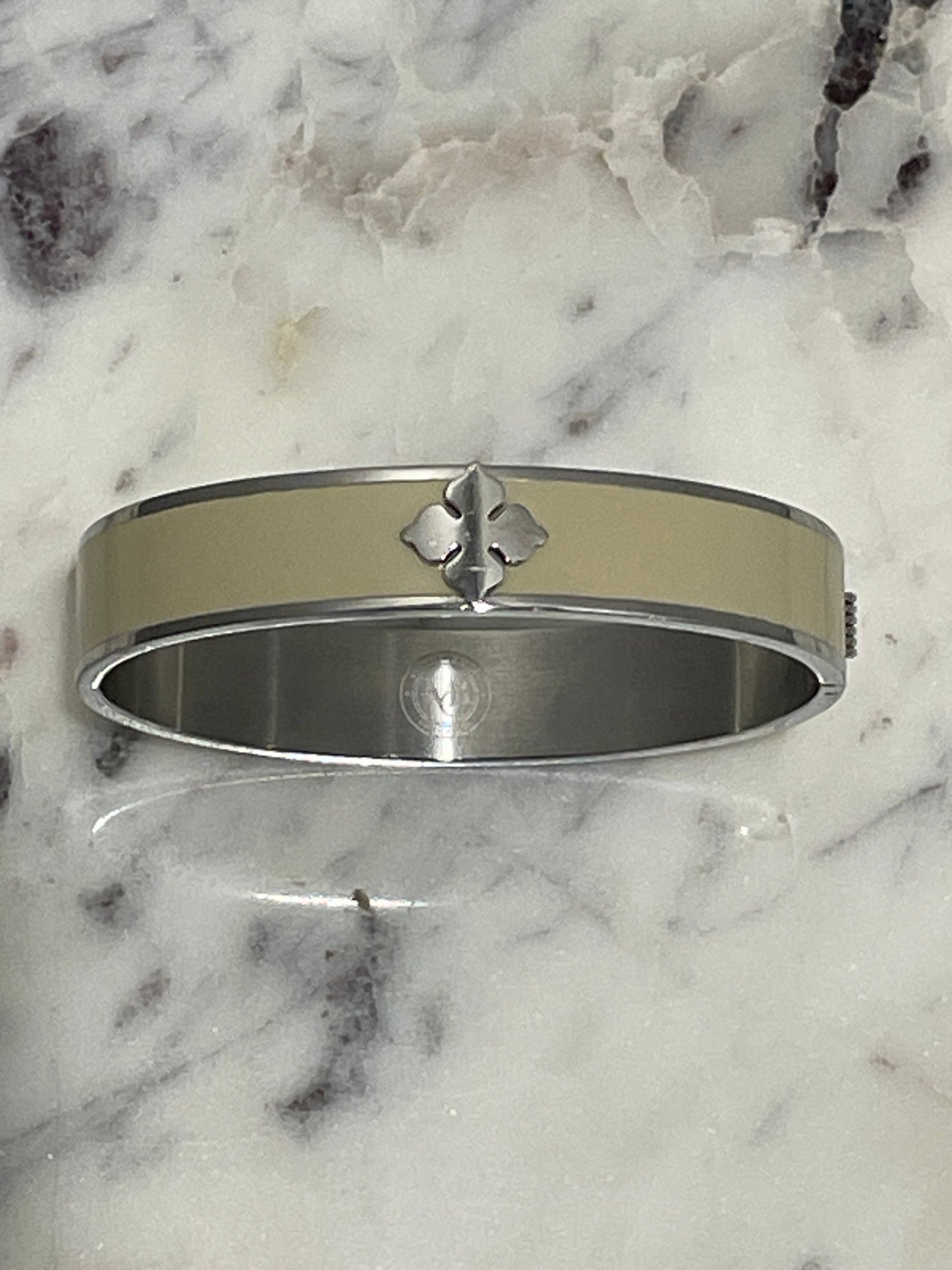 By Malene Birger Enamel Bangle Bracelet – Ecru & Silver