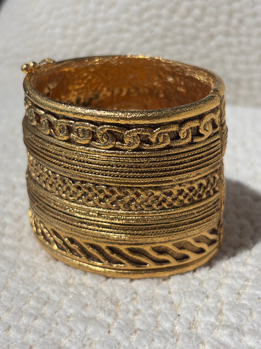 Chanel Bracelet – Vintage in Gold-Tone Metal with Petite Logos