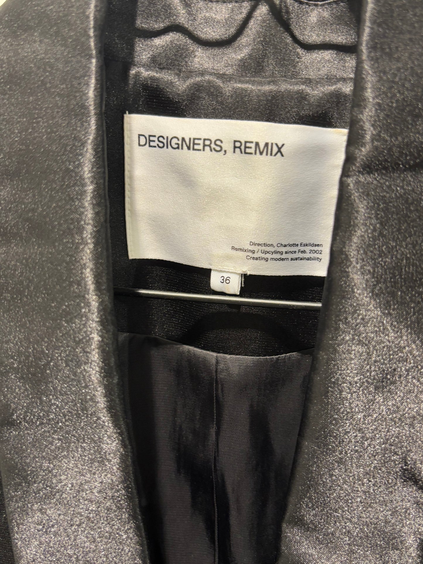 Designers Remix - blazer - black satin - EU36 - Medinas Wardrobe