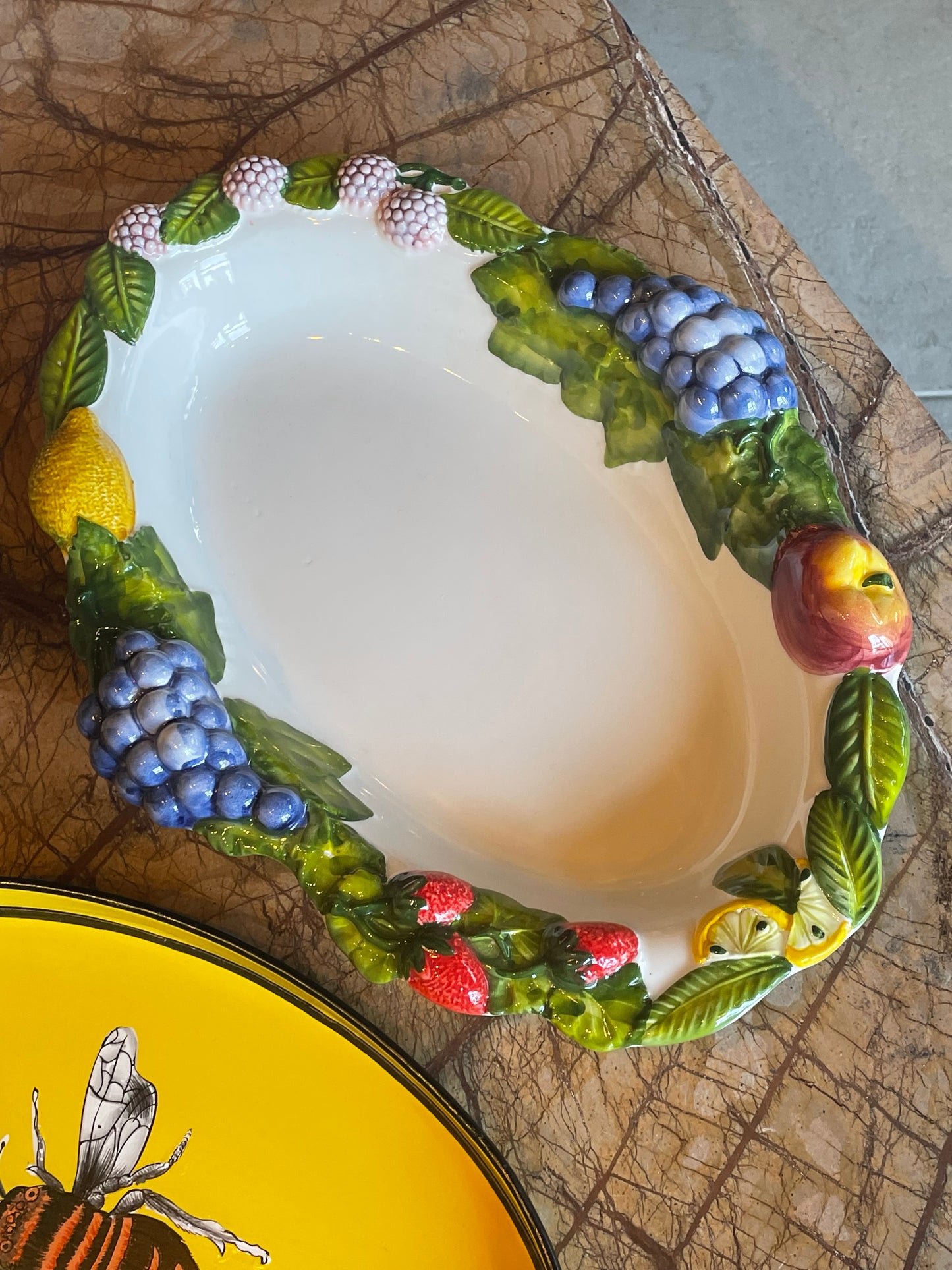 Dybt fad m. frugtranker - Italiensk porcelæn