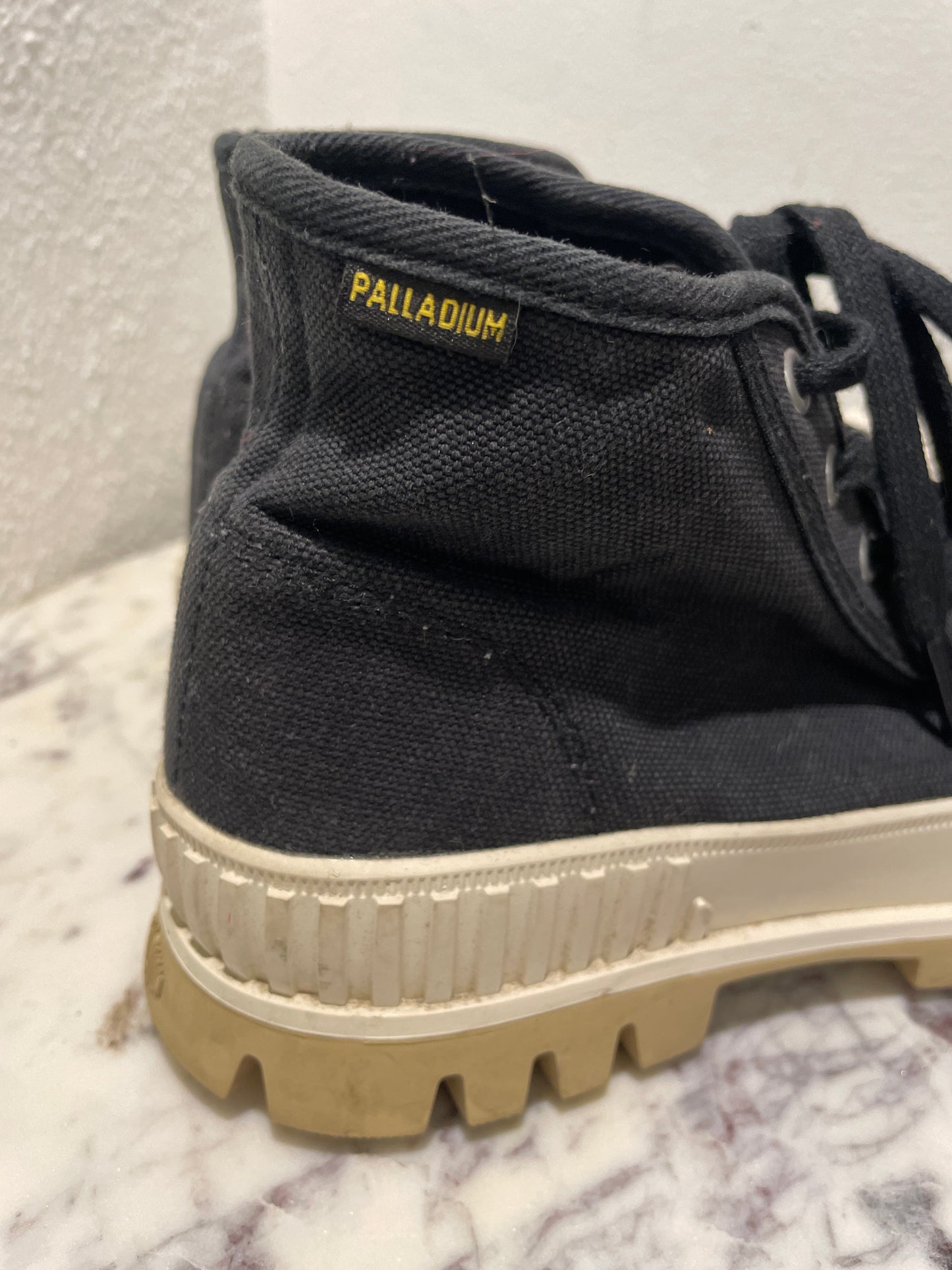 Palladium Pallashock Mid OG High-Top Boots – Size 38 / Black