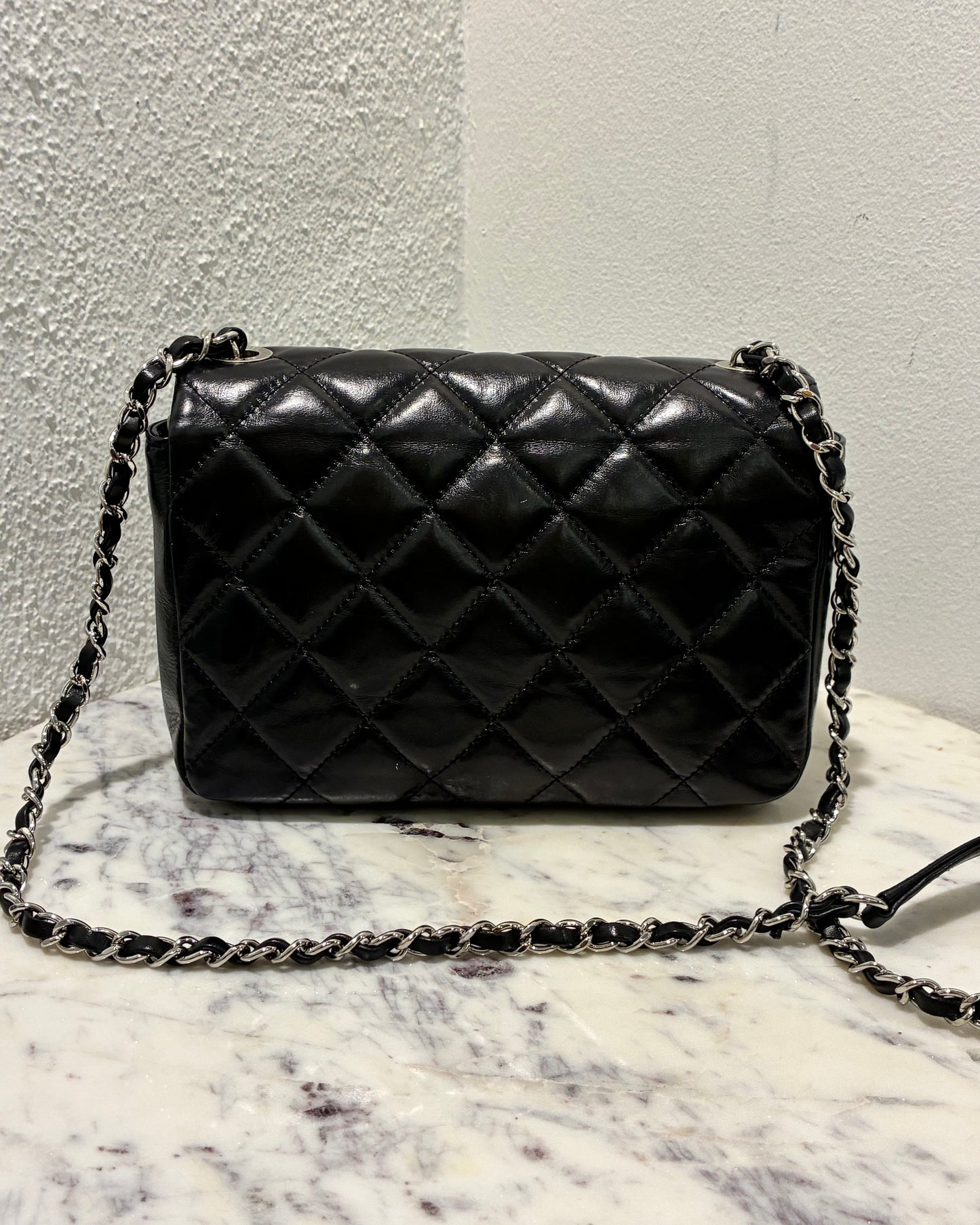 Chanel Zip Around Flap Bag - Black Calfskin & Silver hardware - 2019