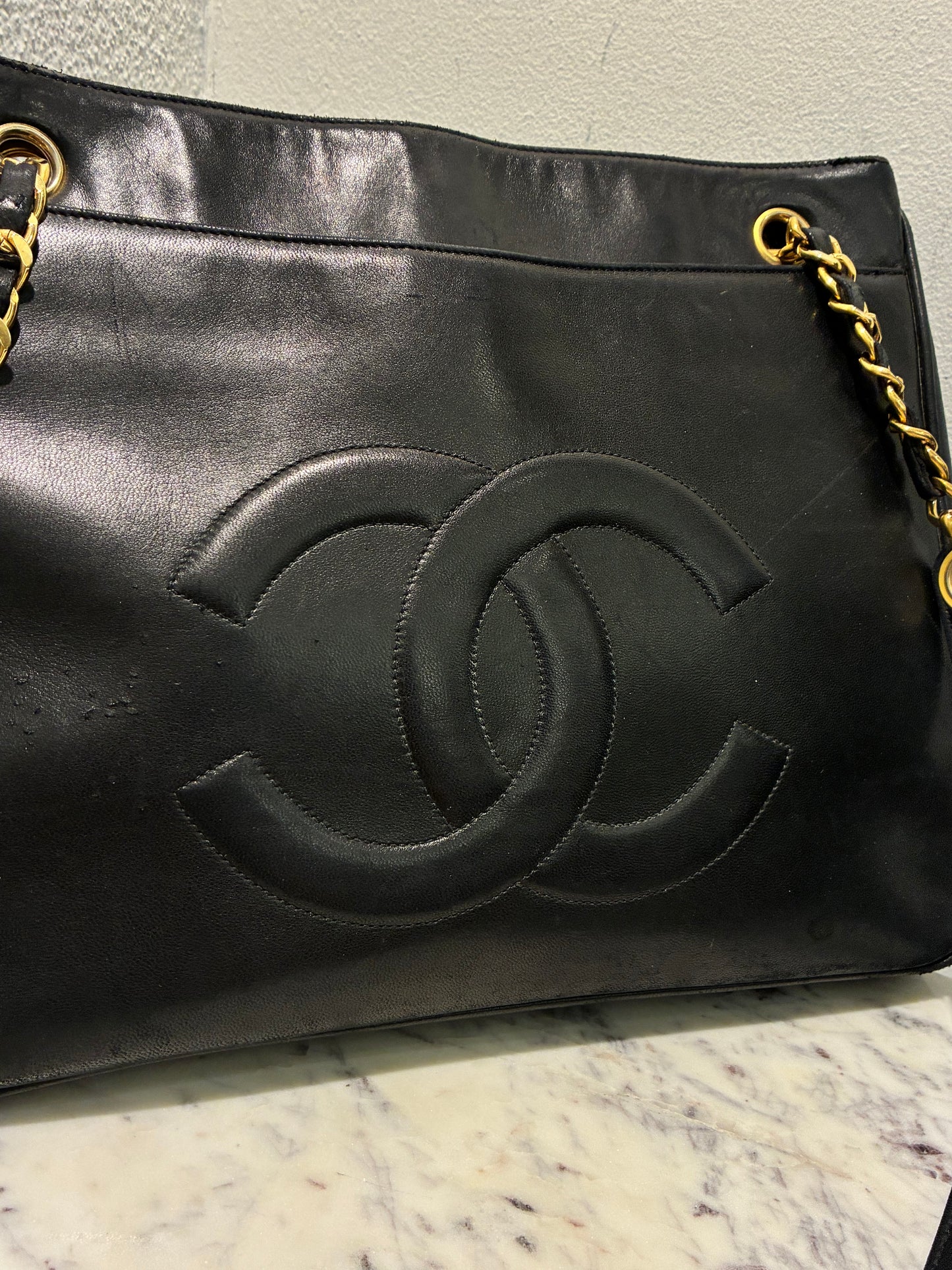 Chanel Vintage Tote - CC Logo - Black Lambskin & 24K Gold Hardware