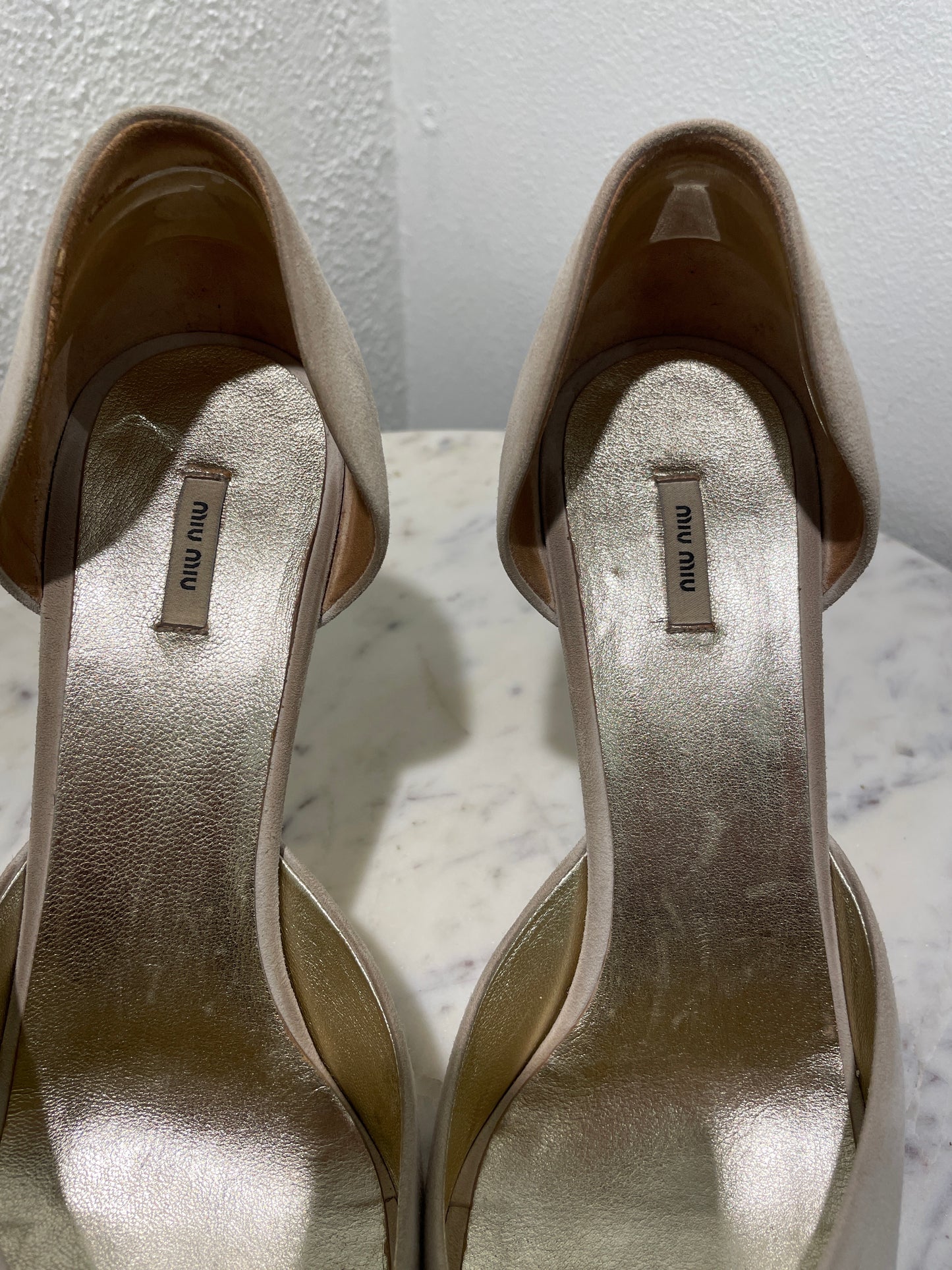 Vintage Miu Miu Beige Suede Peep-Toe Pumps with Gold Heels - 39