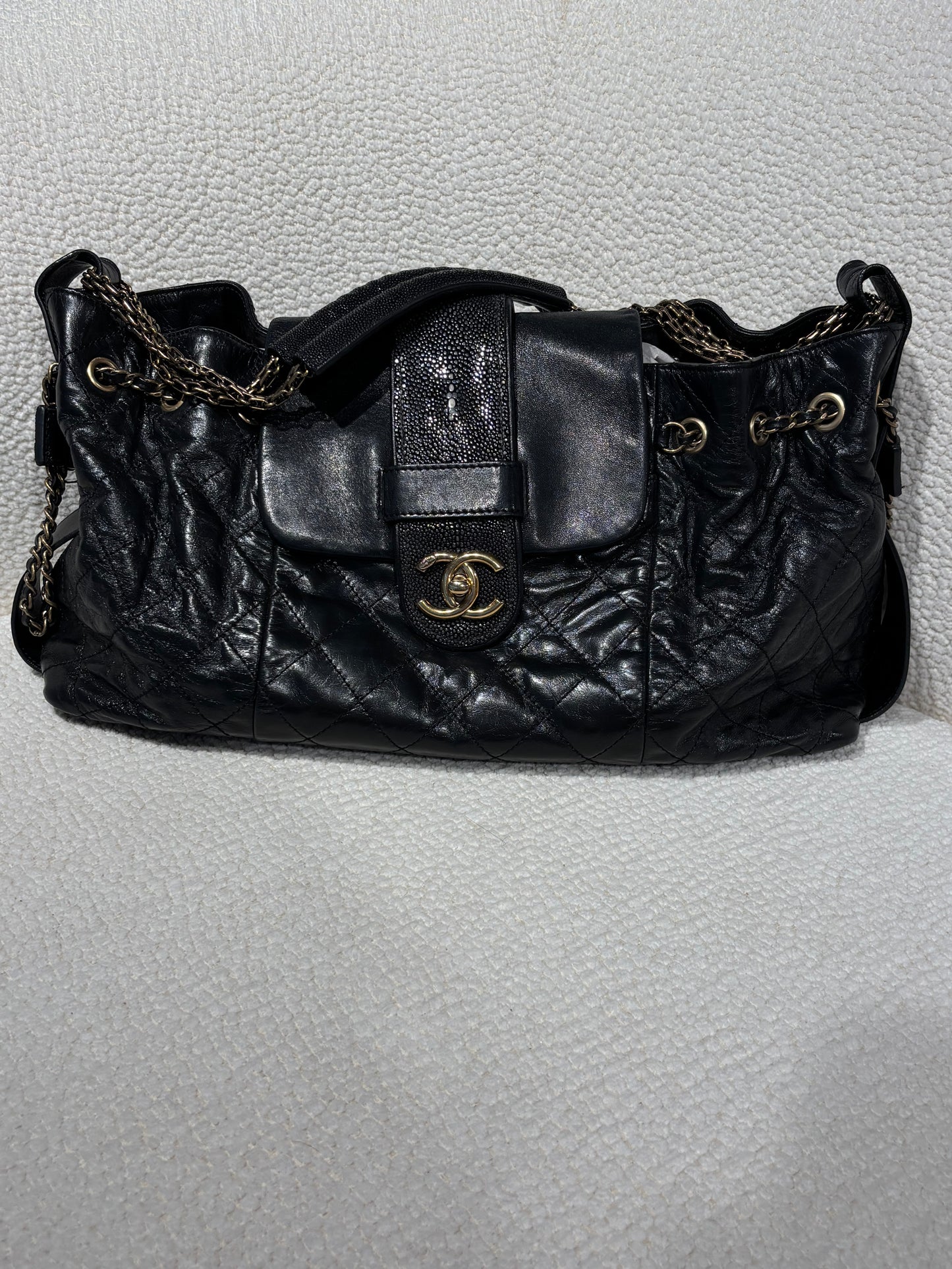 Chanel Stingray Bindi CC Accordion Tote – Black Calfskin & Gold Hardware