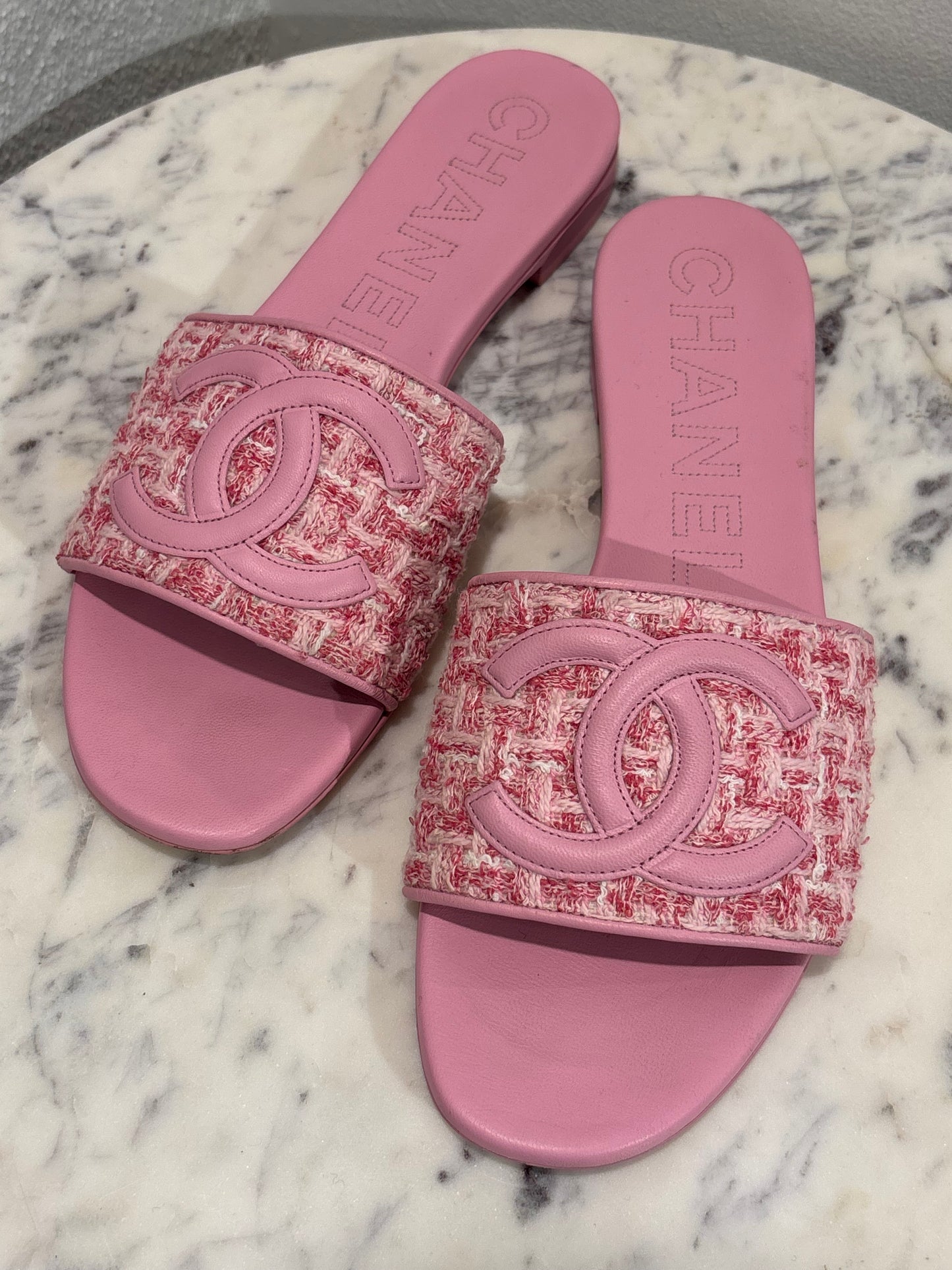 Chanel Sandals – Pink with Logos – EU 39C