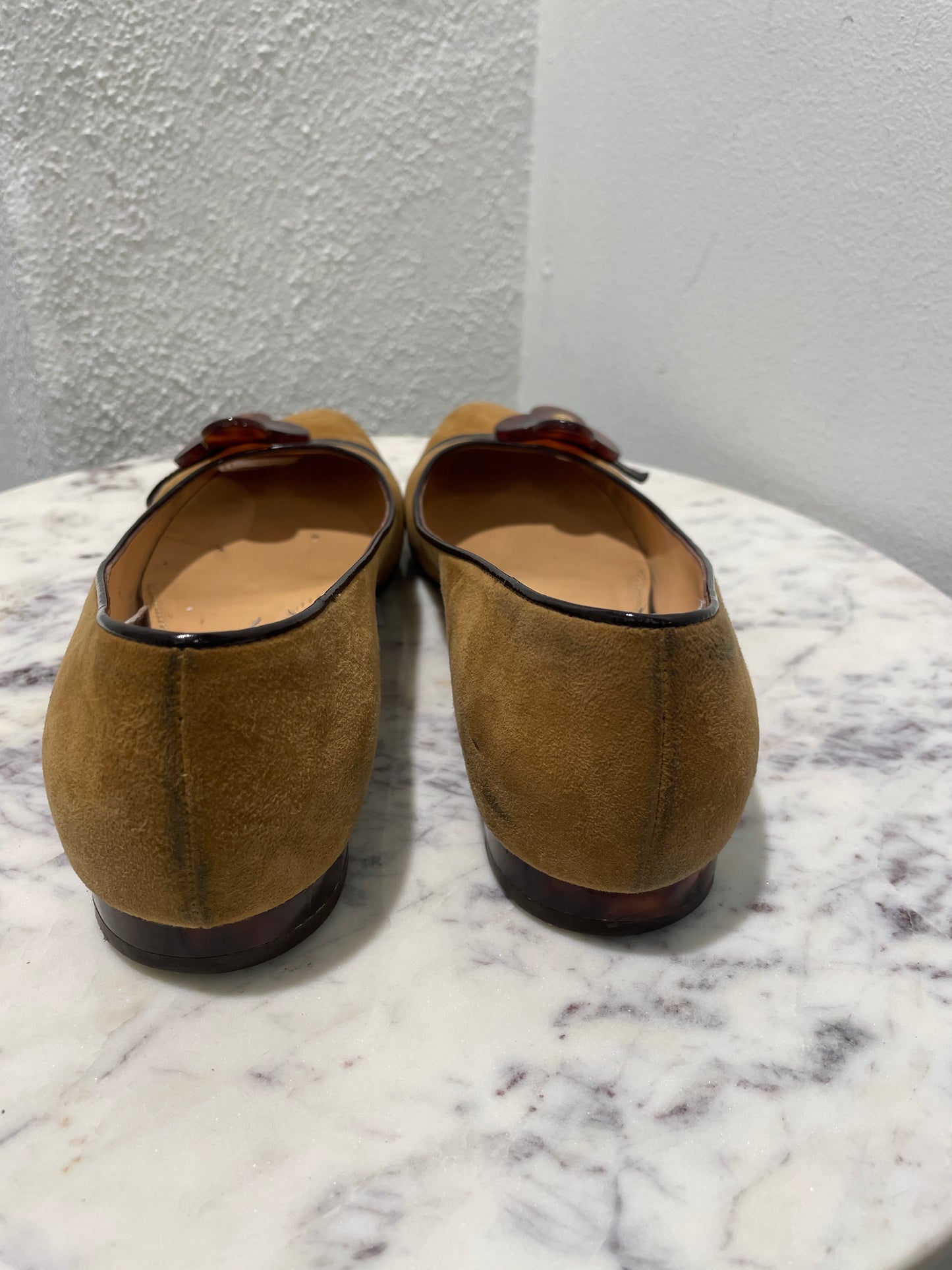 Louis Vuitton Tan Suede Fleur Ballet Flats with Tortoiseshell Monogram Flower - 38,5